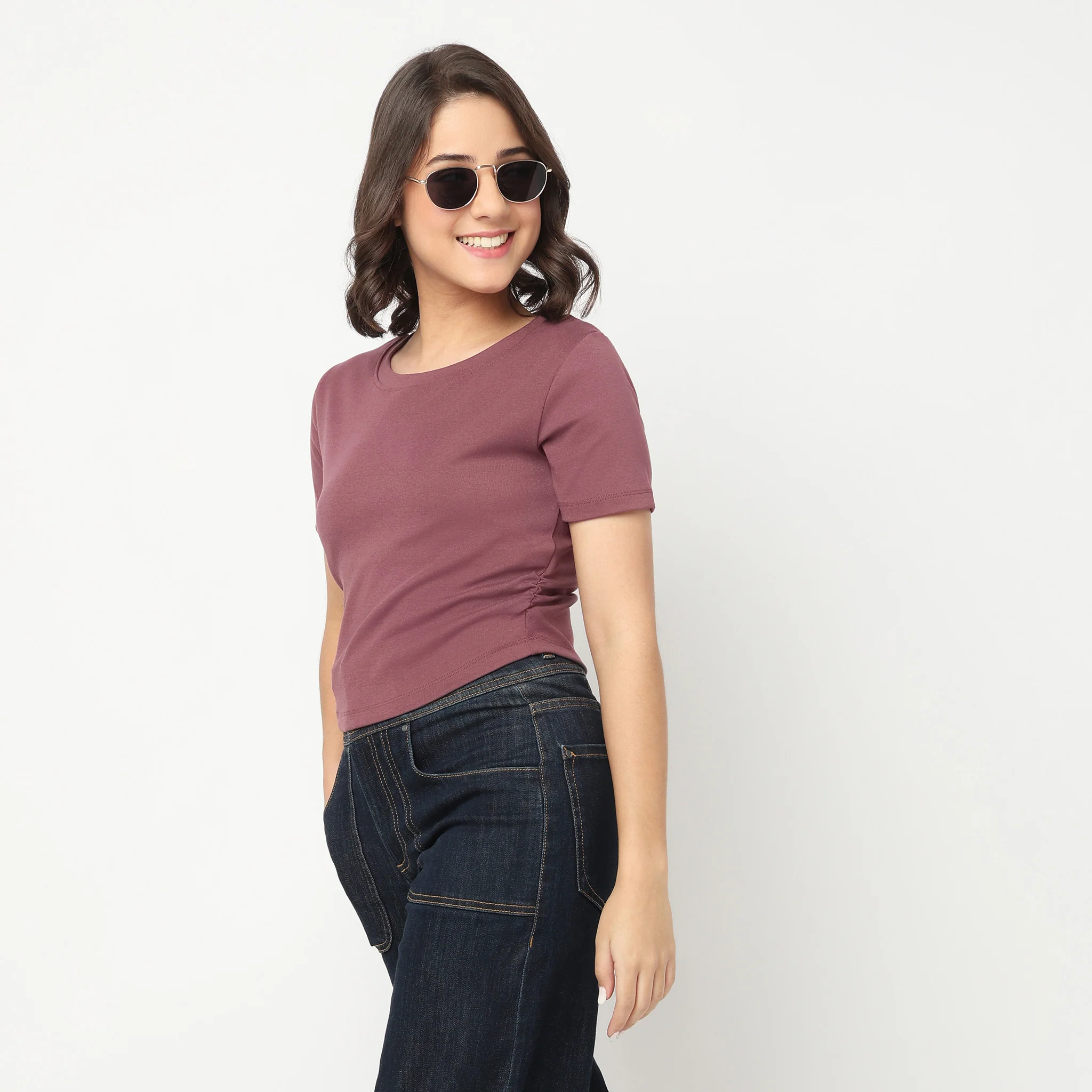Cropped Side Ruched T-Shirt - Image 20