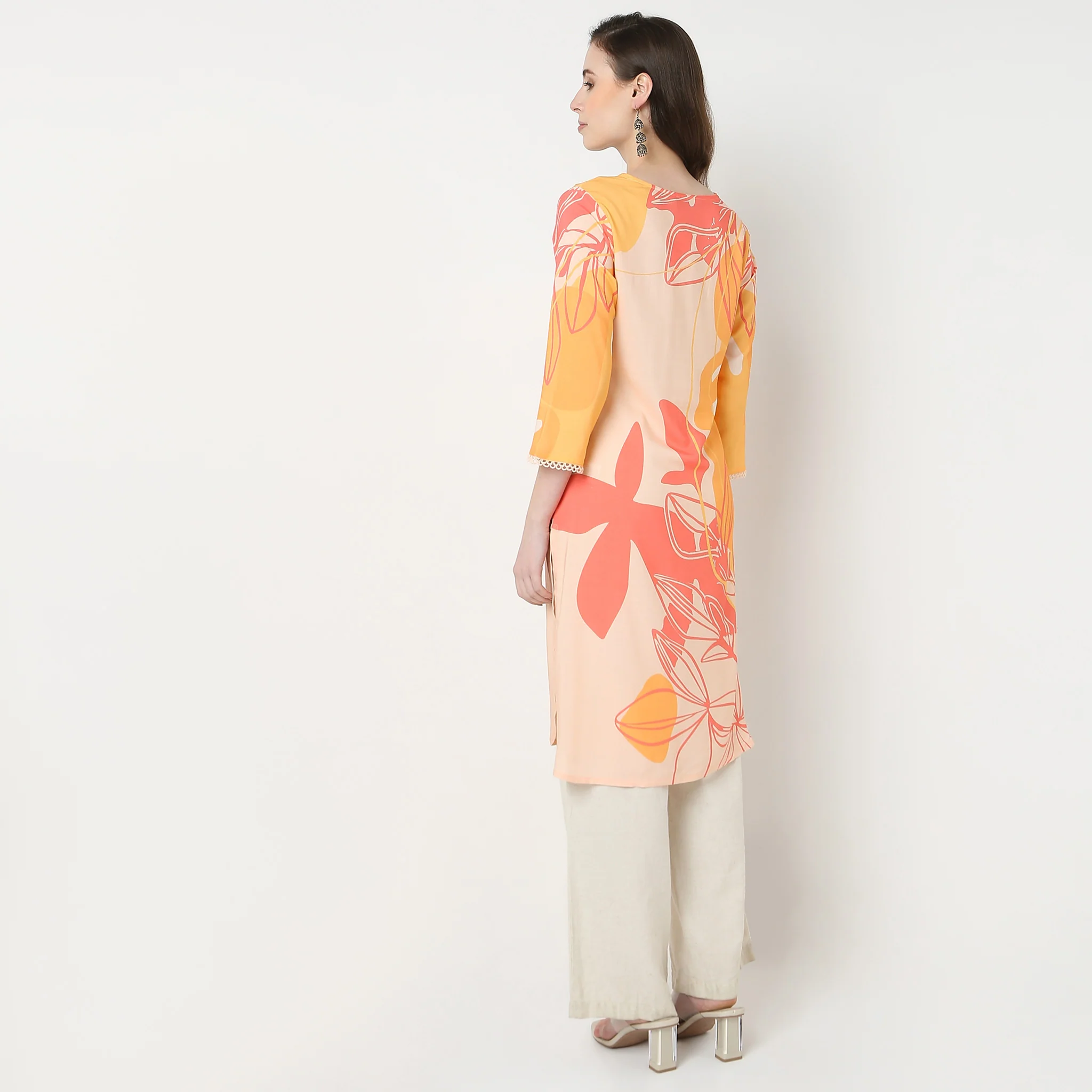 Digital Print V-Neck Straight Kurta - Image 3