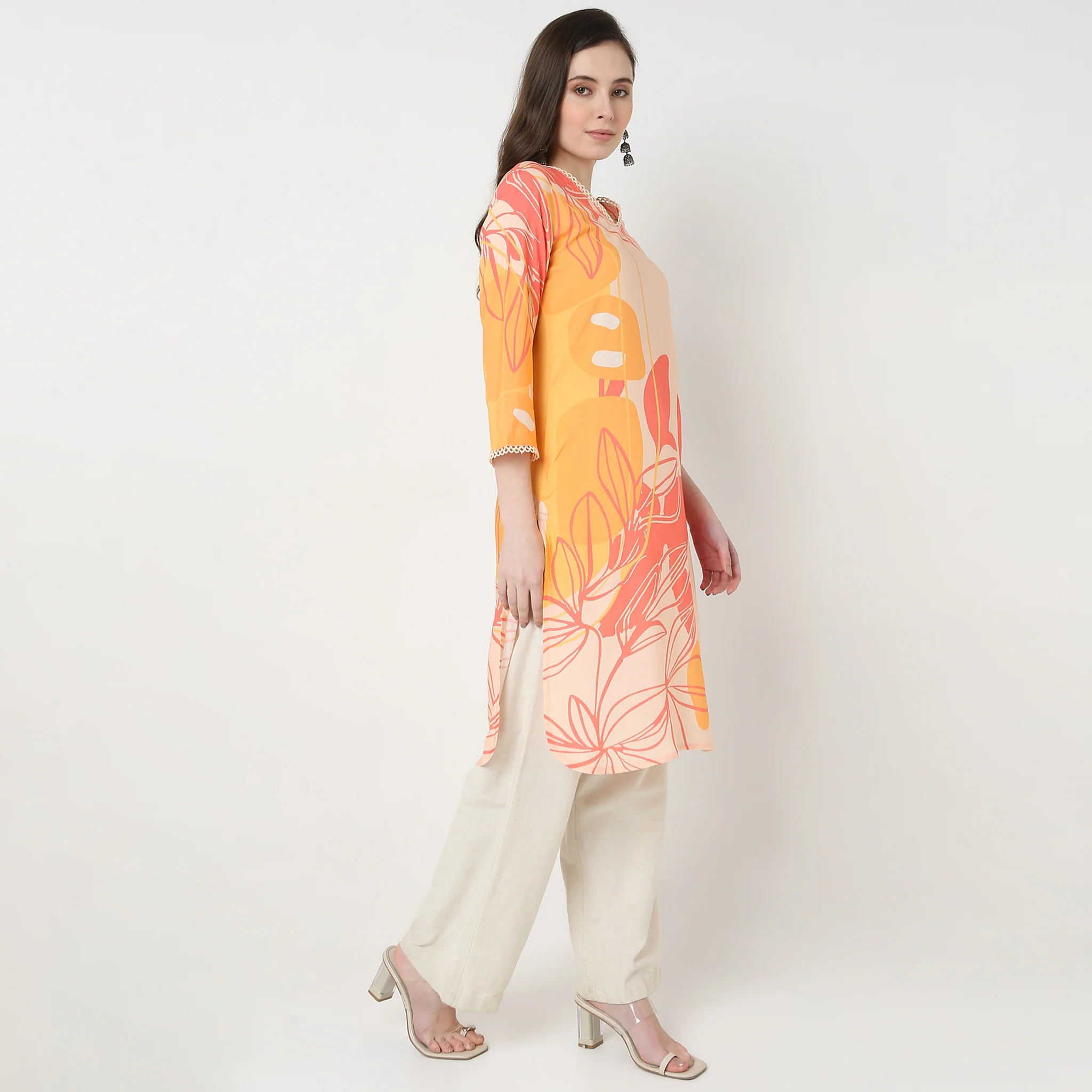 Digital Print V-Neck Straight Kurta - Image 5