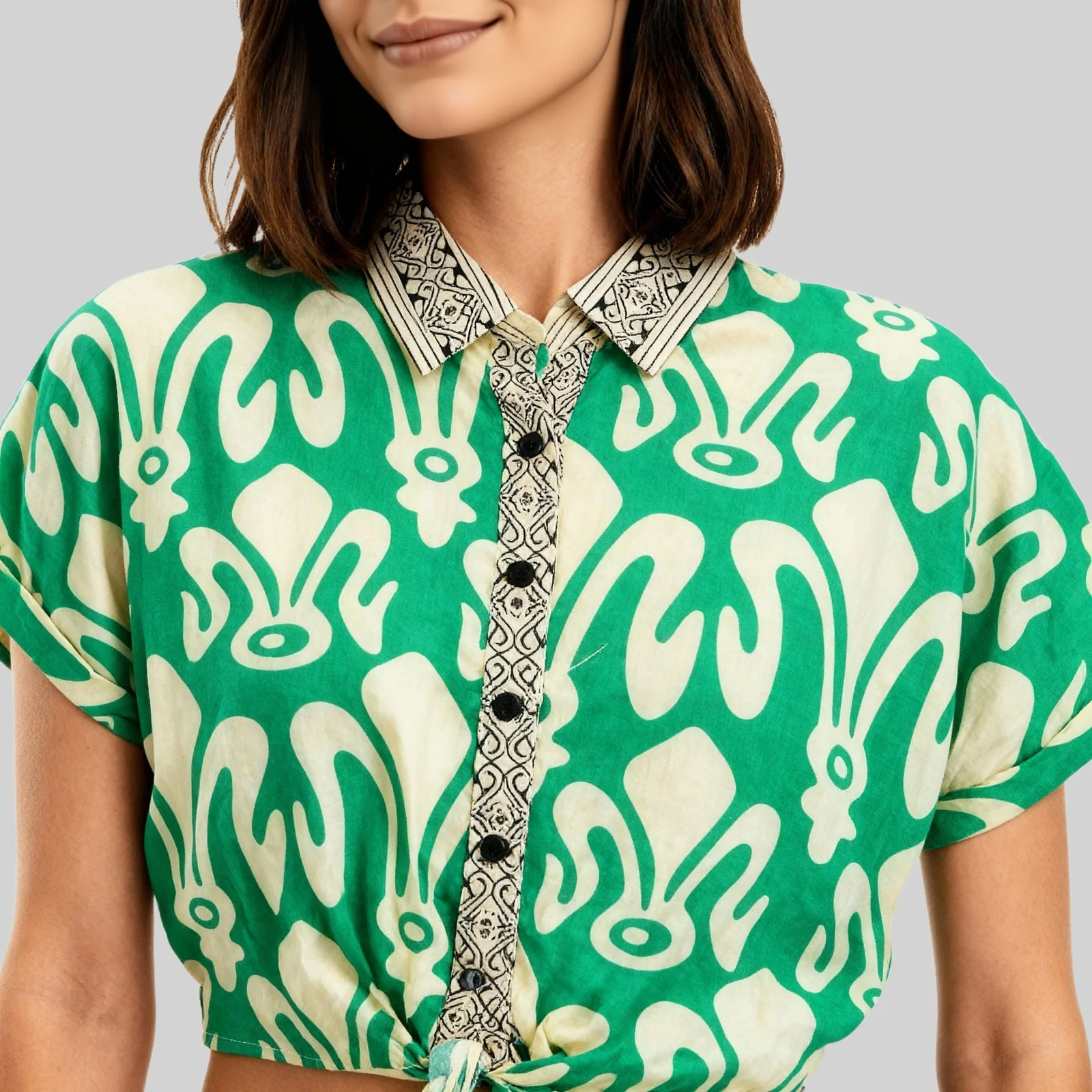 Embellished Lace Crop Top - Image 4