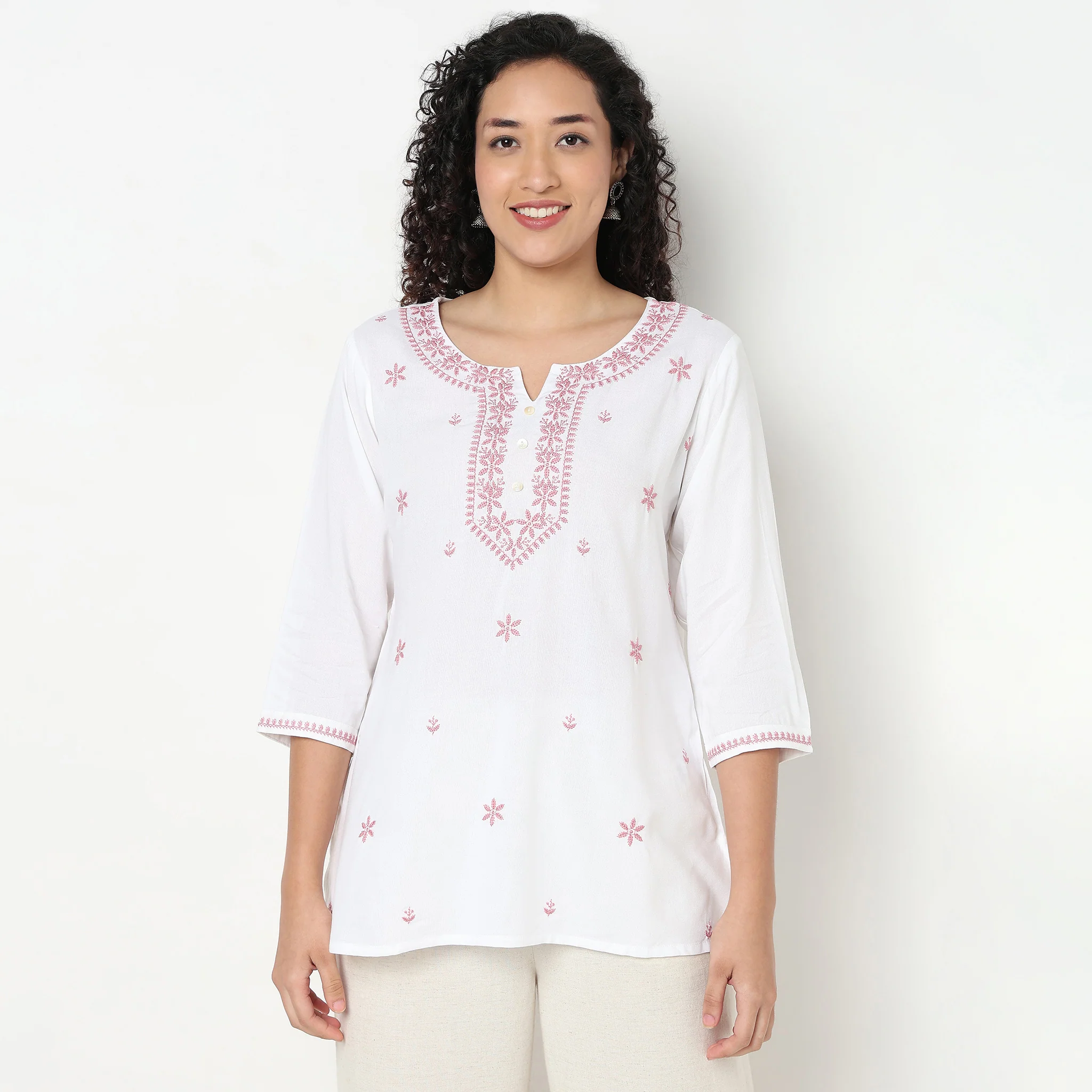 Embroidered Straight Fit Kurta - Image 7