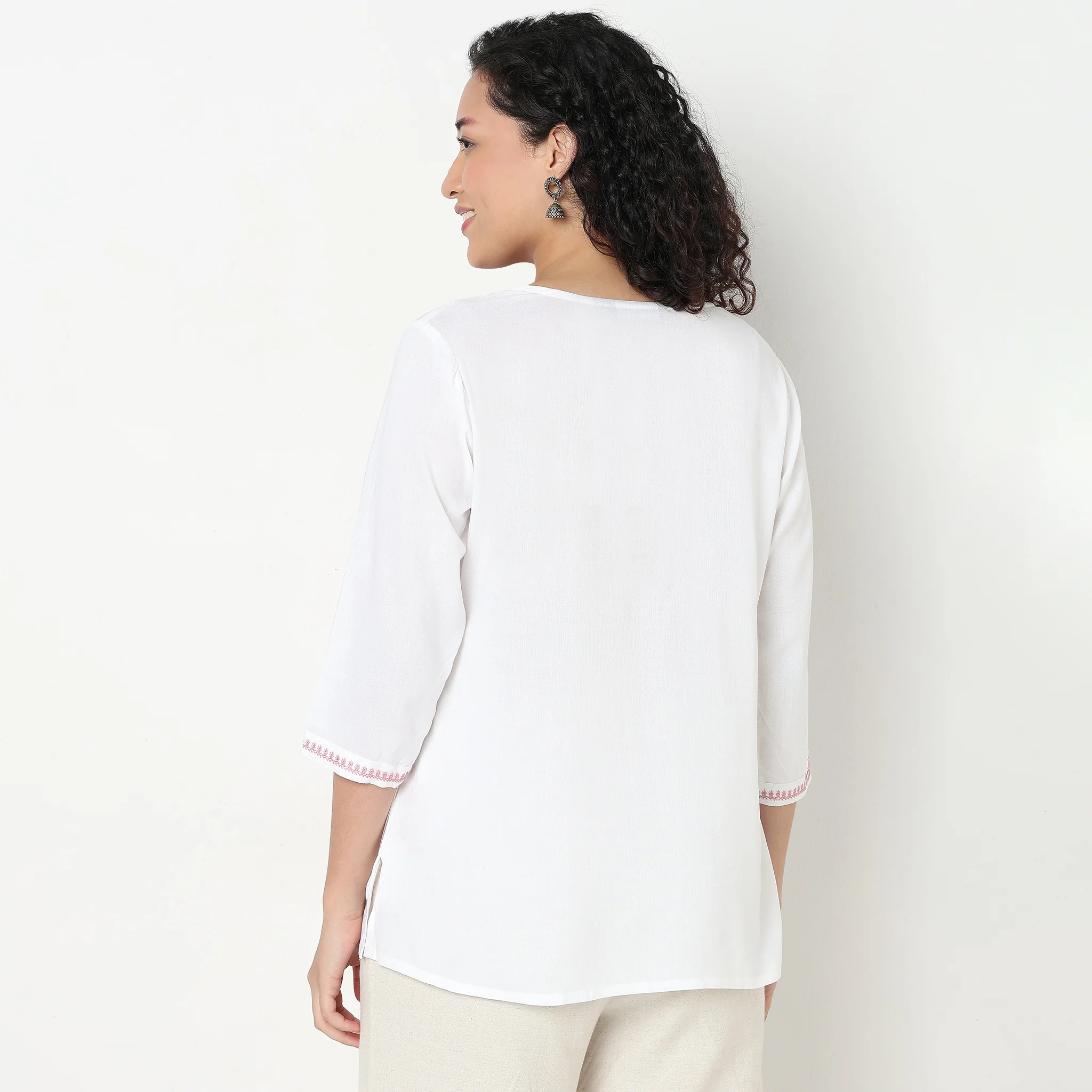 Embroidered Straight Fit Kurta - Image 8