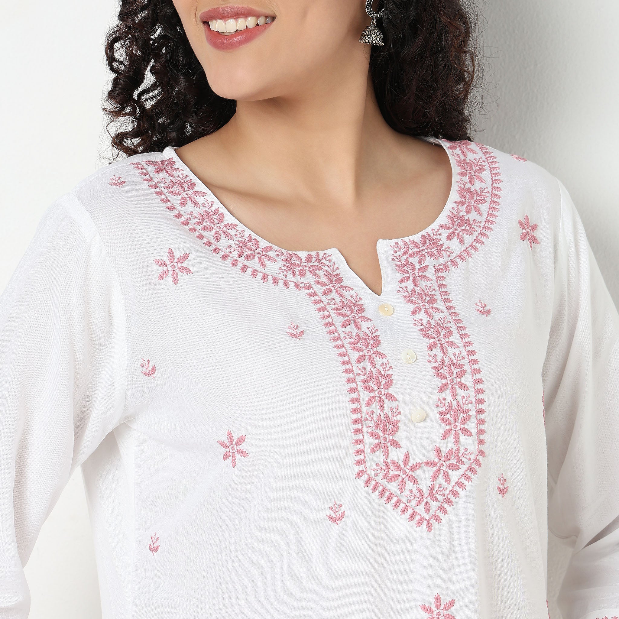 Embroidered Straight Fit Kurta - Image 9