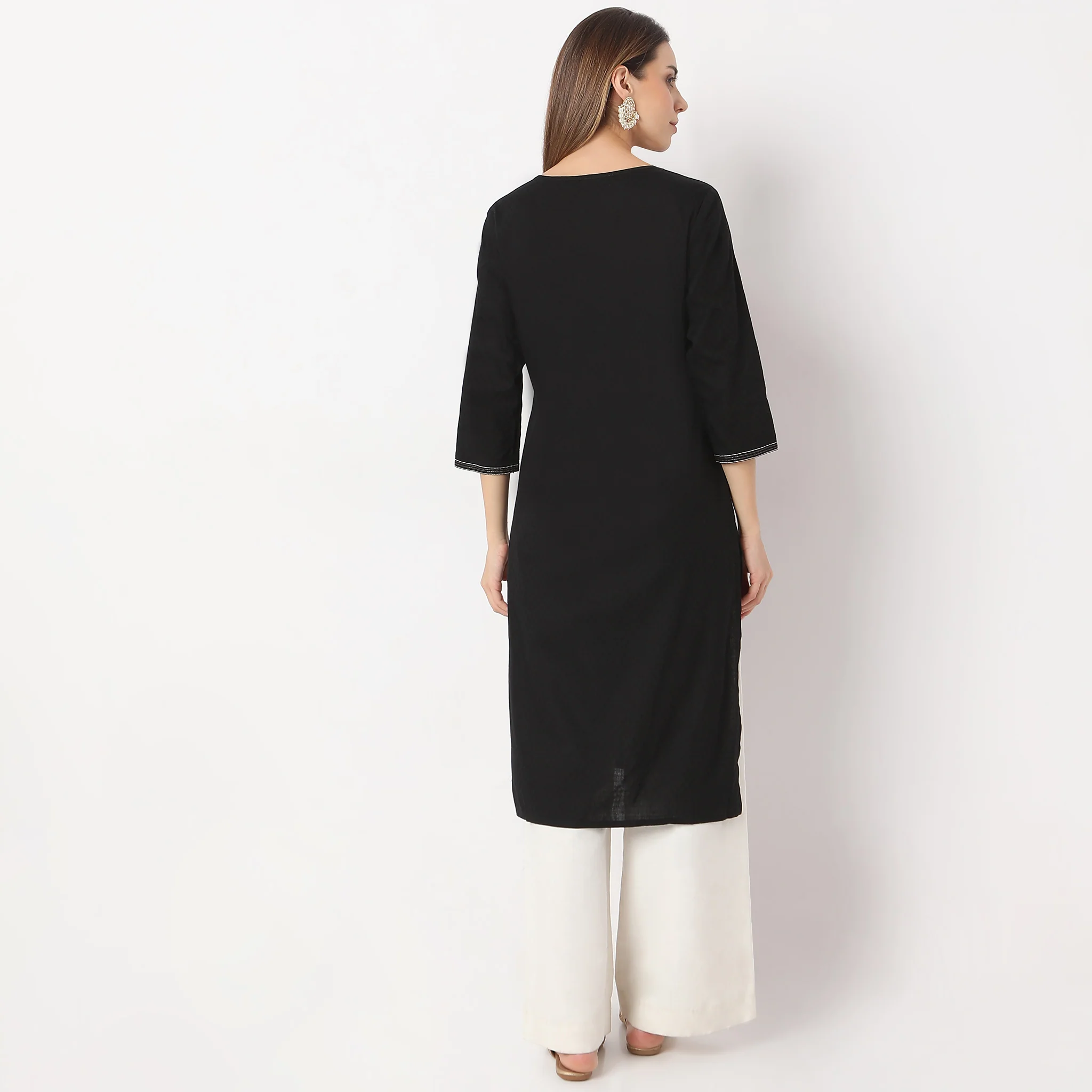Embroidered Straight Kurta - Image 3