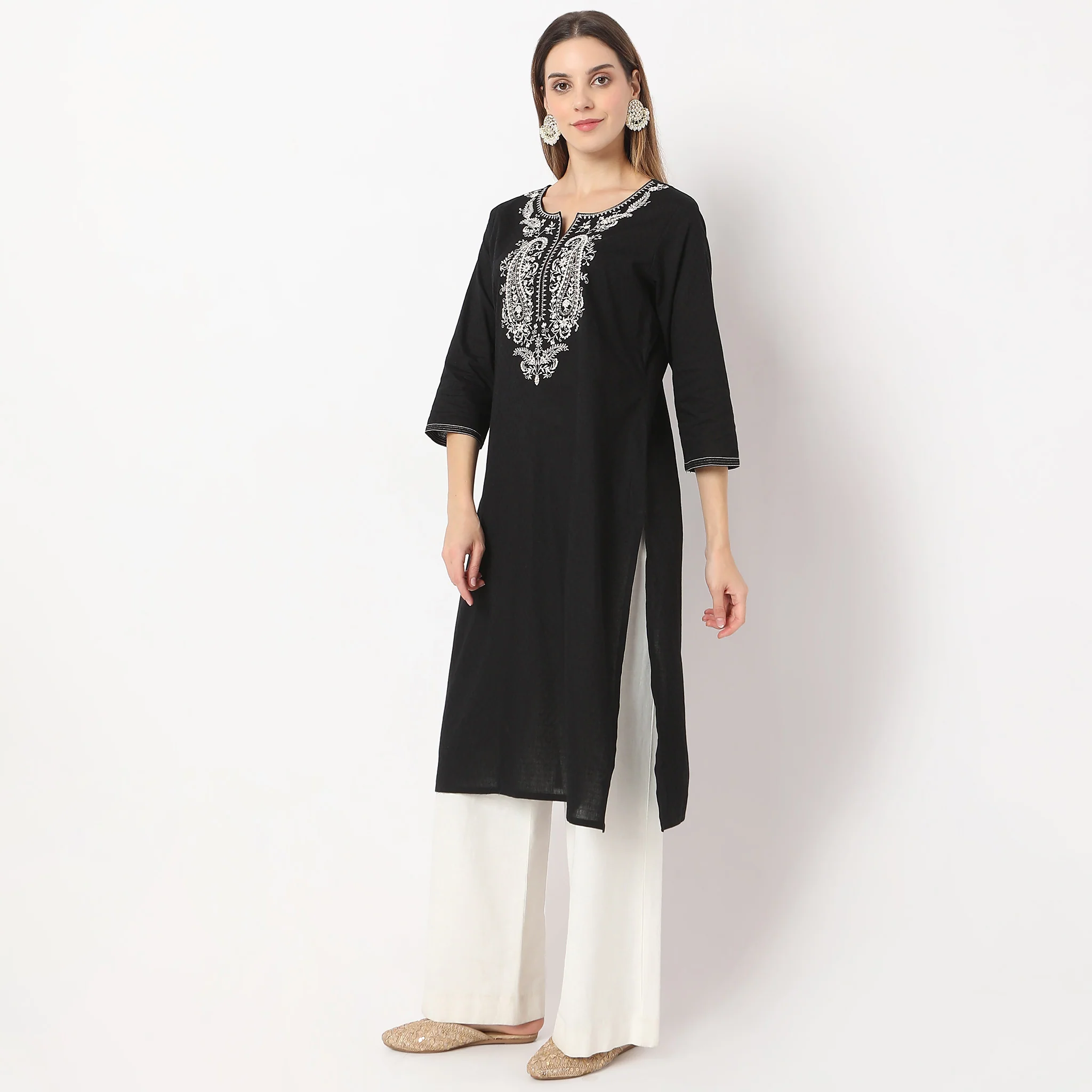 Embroidered Straight Kurta - Image 5