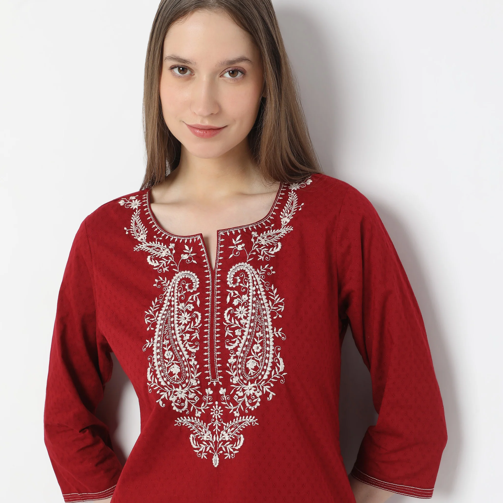 Embroidered Straight Kurta - Image 9
