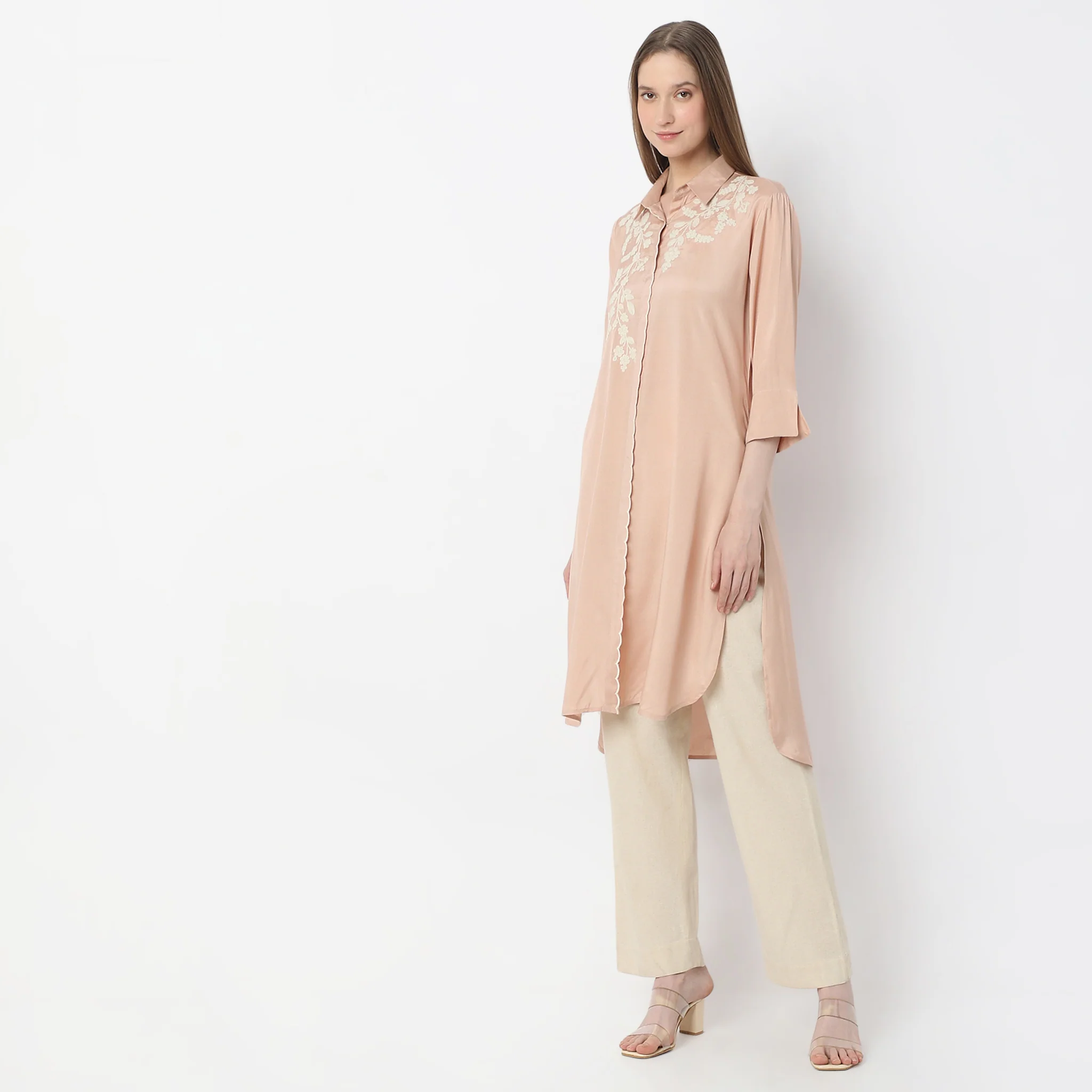 Embroidered Below Knee Straight Fit Shirt Collar Kurta - Image 5