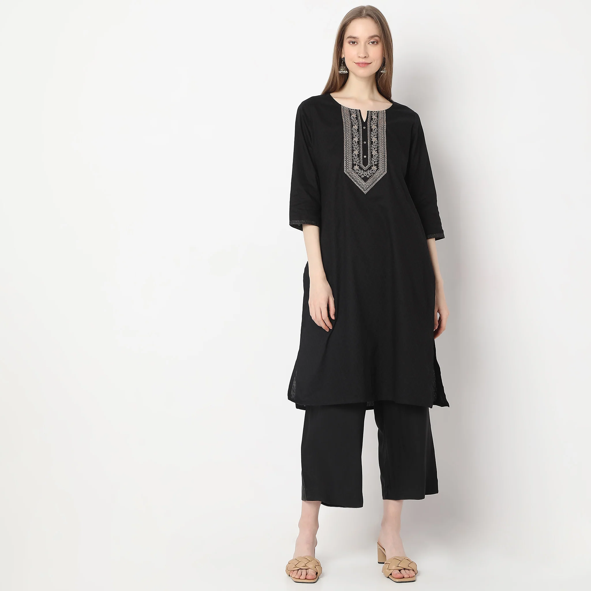 Embroidered Straight Kurta - Image 2
