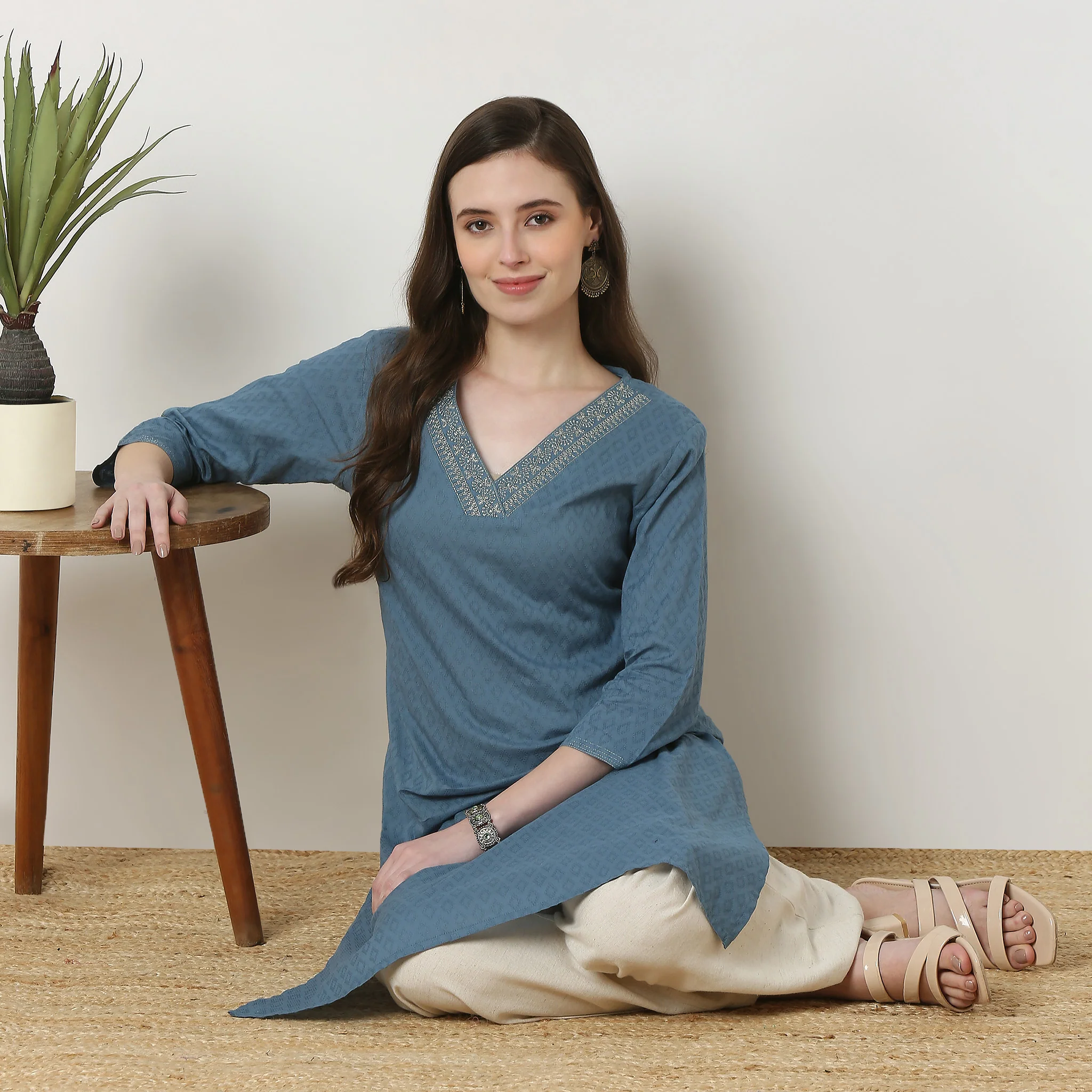 Embroidered V-Neck Long Kurta - Image 6