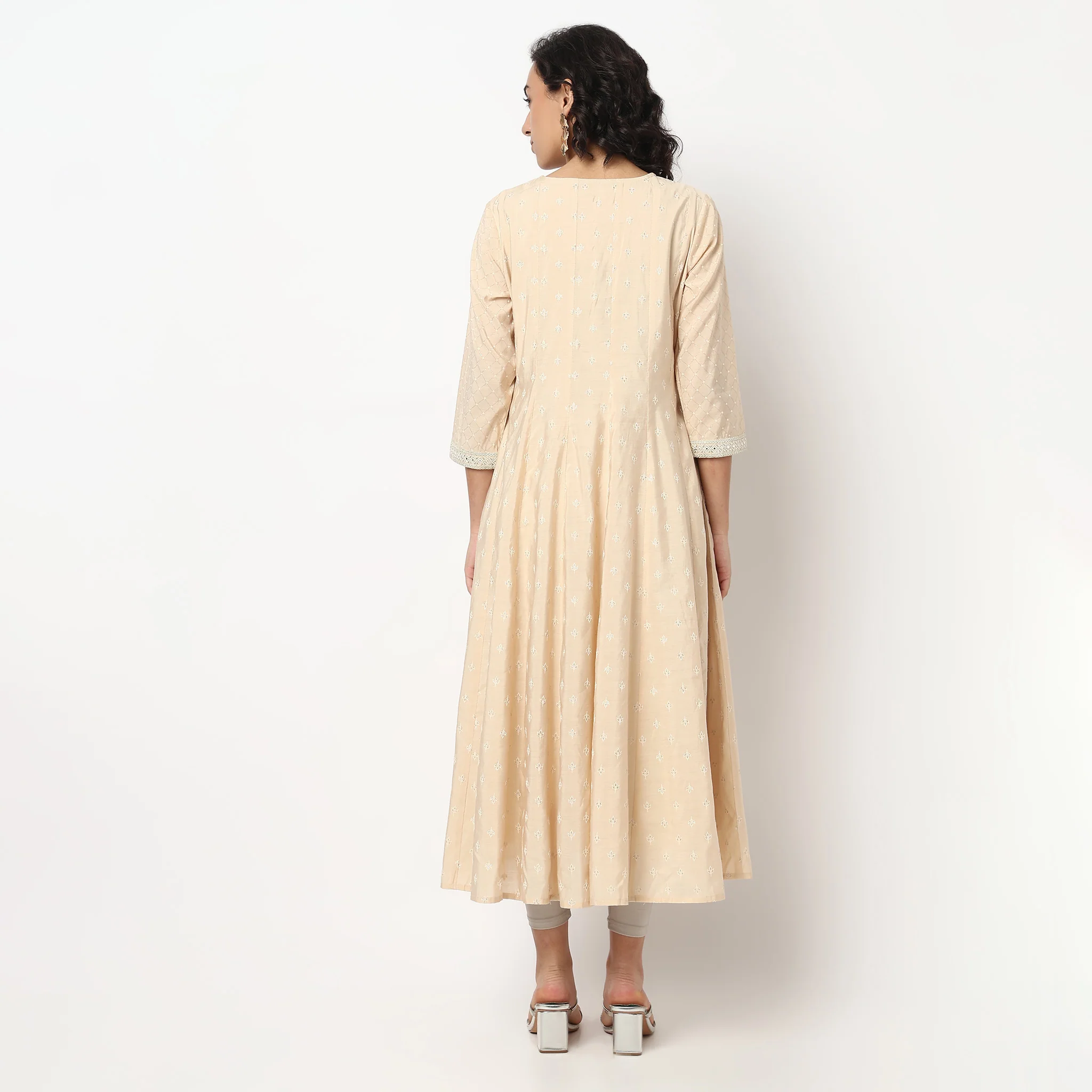Embroidered Flared Kurta - Image 3