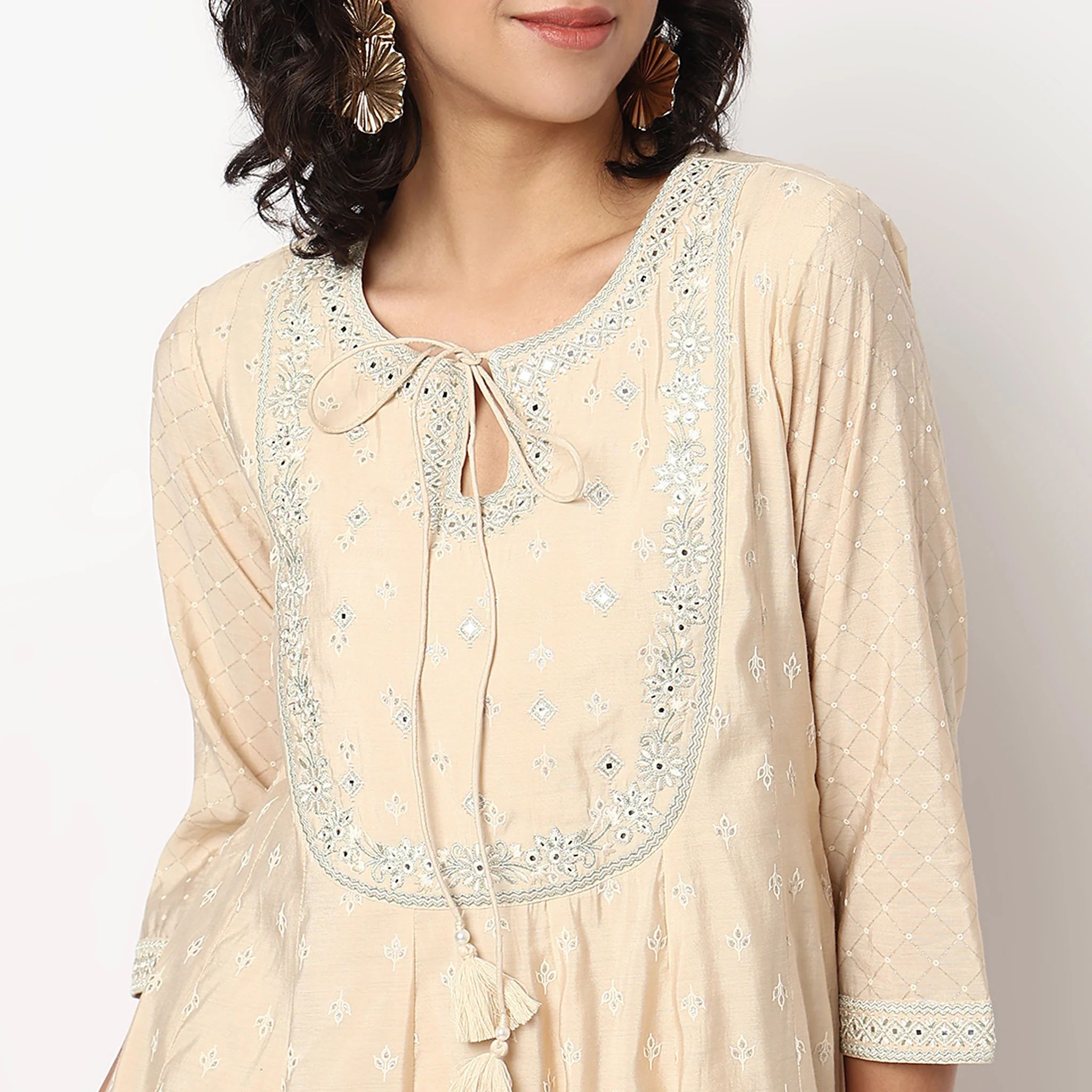 Embroidered Flared Kurta - Image 4