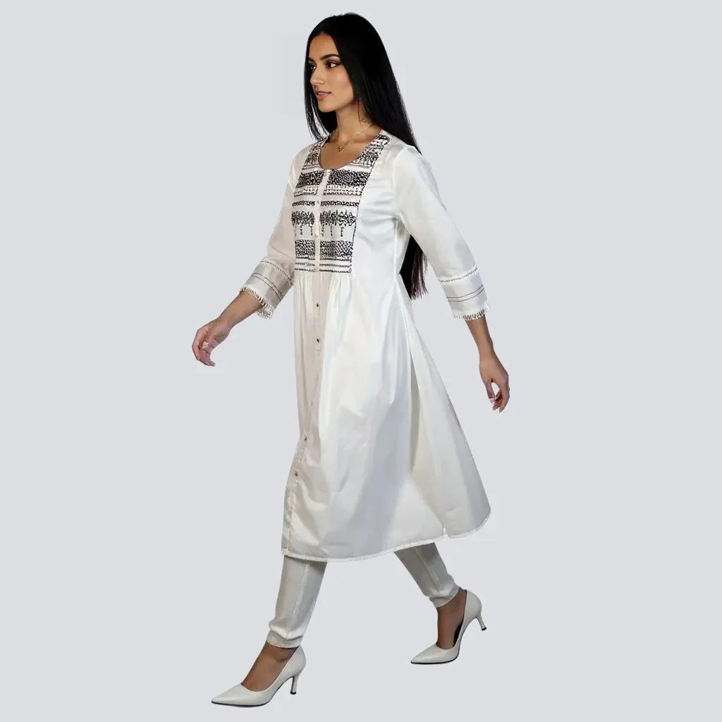 Embroidered Flared Kurta - Image 4