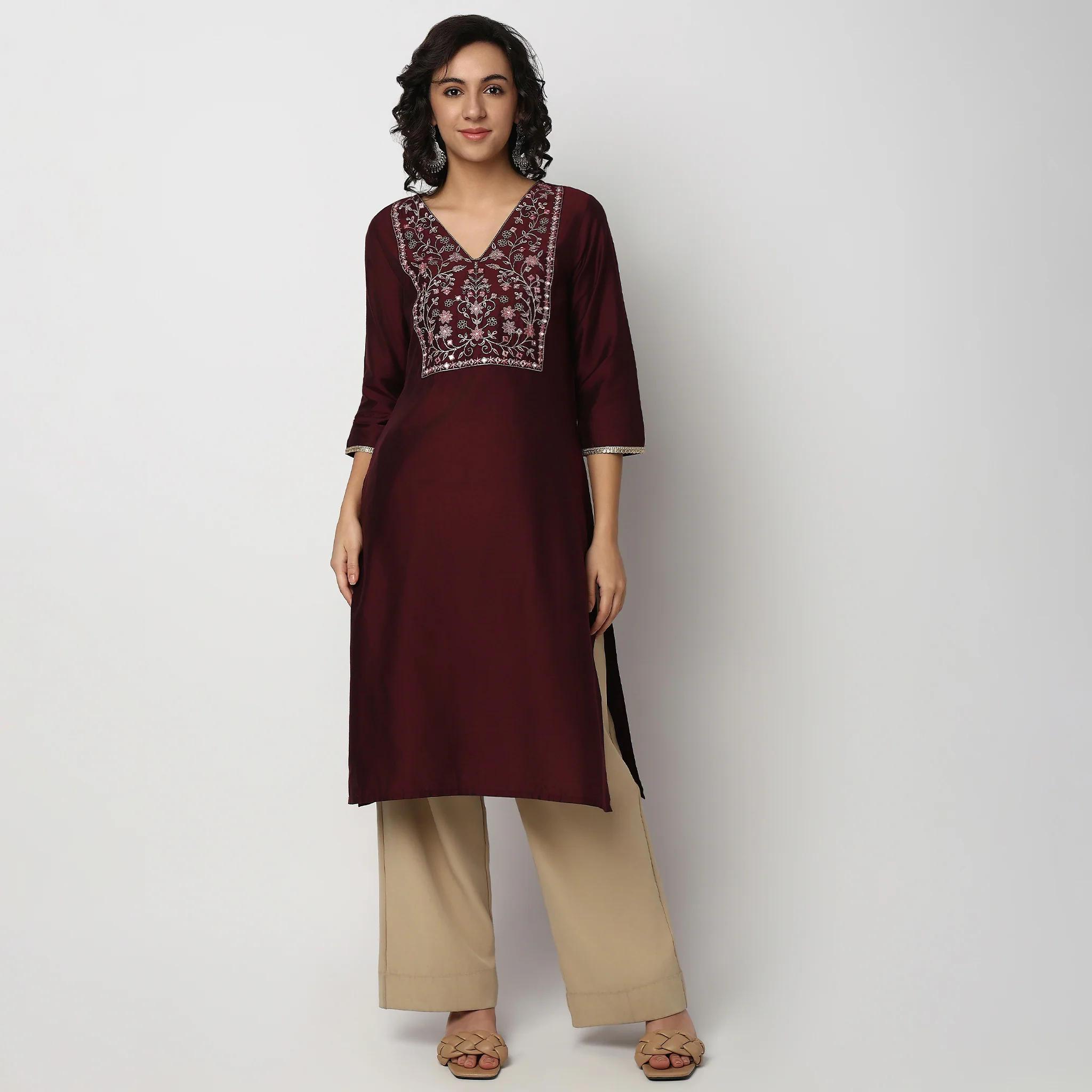 Embroidered V Neck Kurta - Image 2