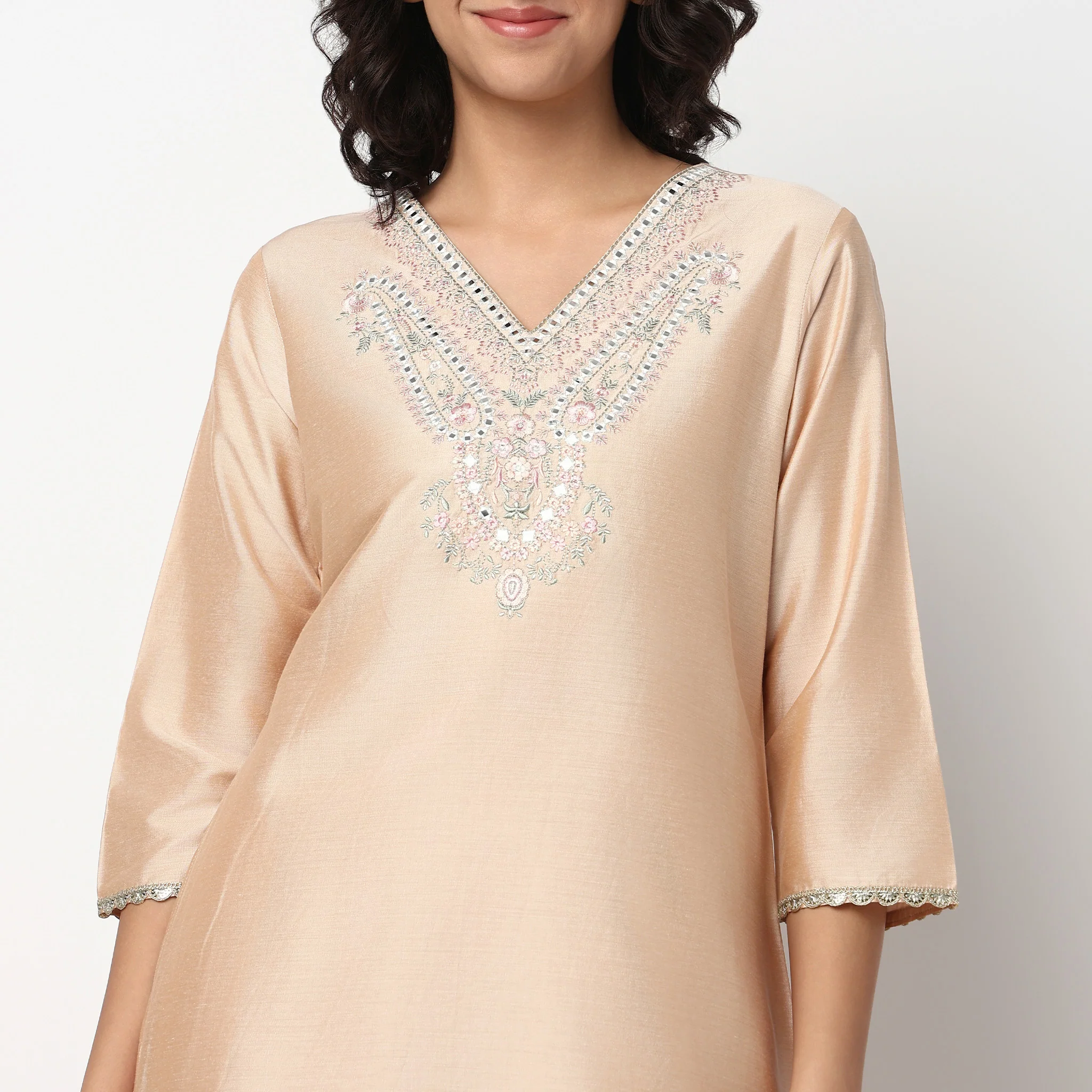 Embroidered V Neck Kurta Set - Image 4