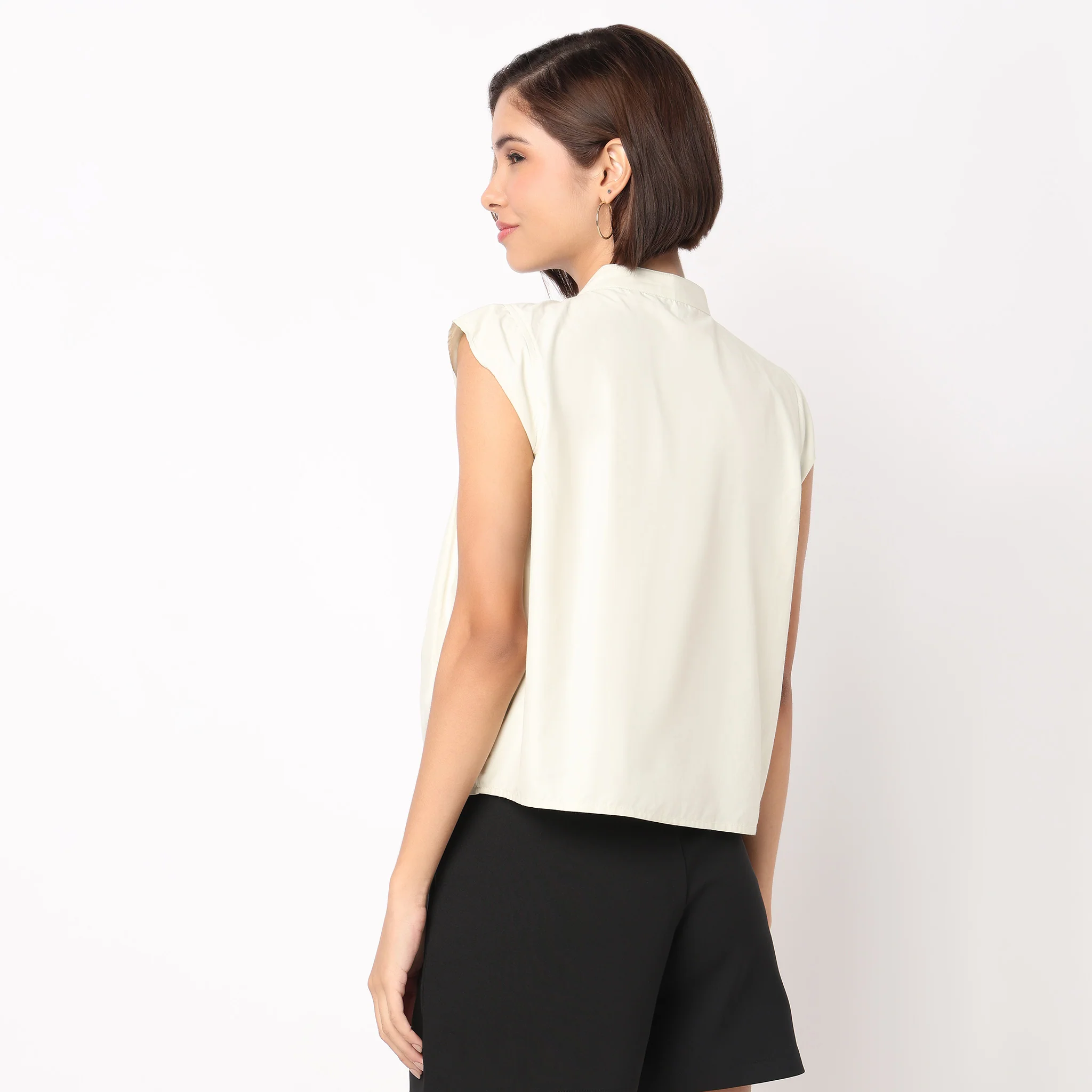 Embroidered Short Sleeve Top - Image 3
