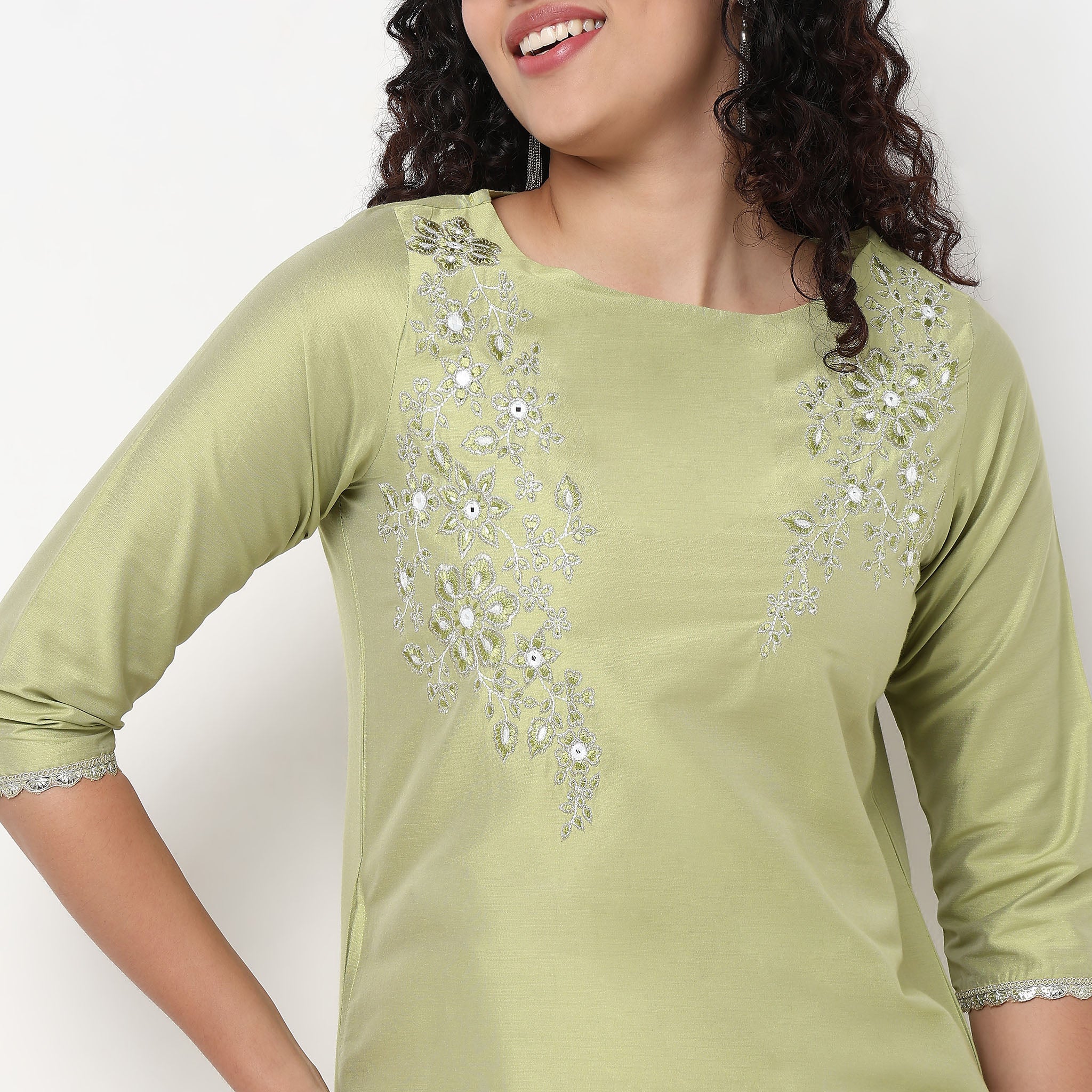 Embroidered Straight Kurta - Image 4