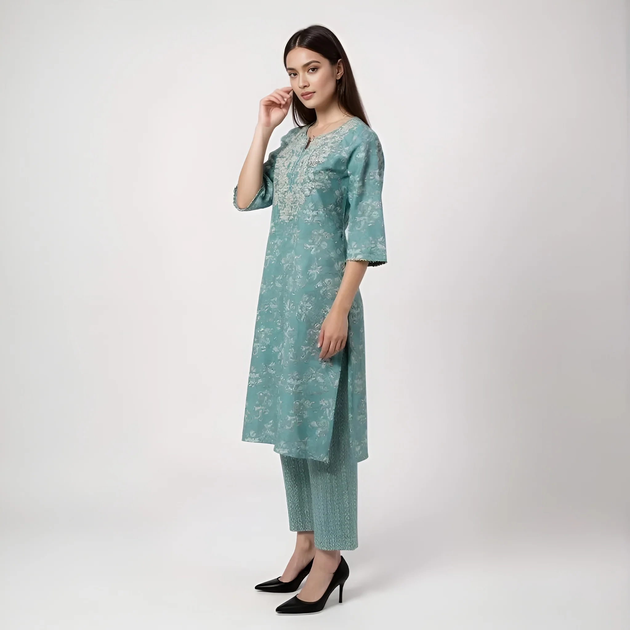Embroidered Straigth Kurta and Pant Set - Image 4