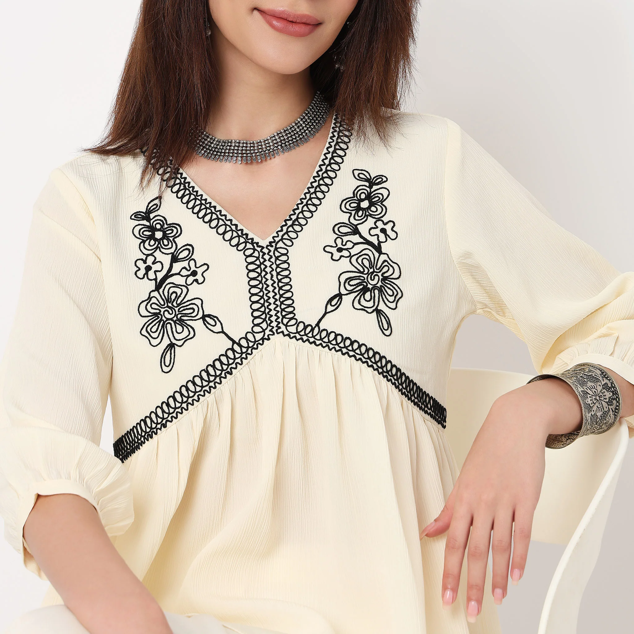 Embroidered V-Neck Alia Cut Top - Image 4