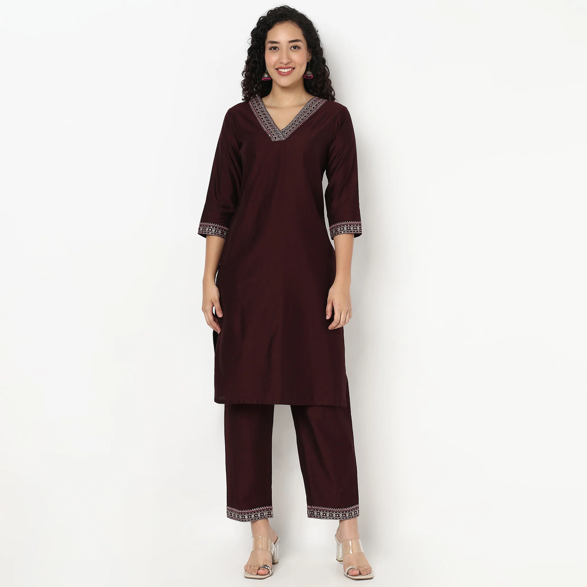 Embroidered V-Neck Straight Kurta - Image 2