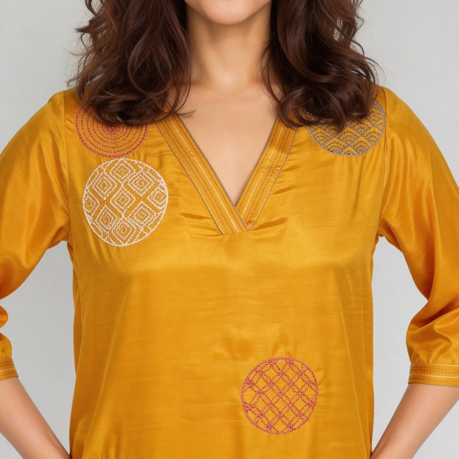 Embroidered V-Neck Straight Kurta - Image 4
