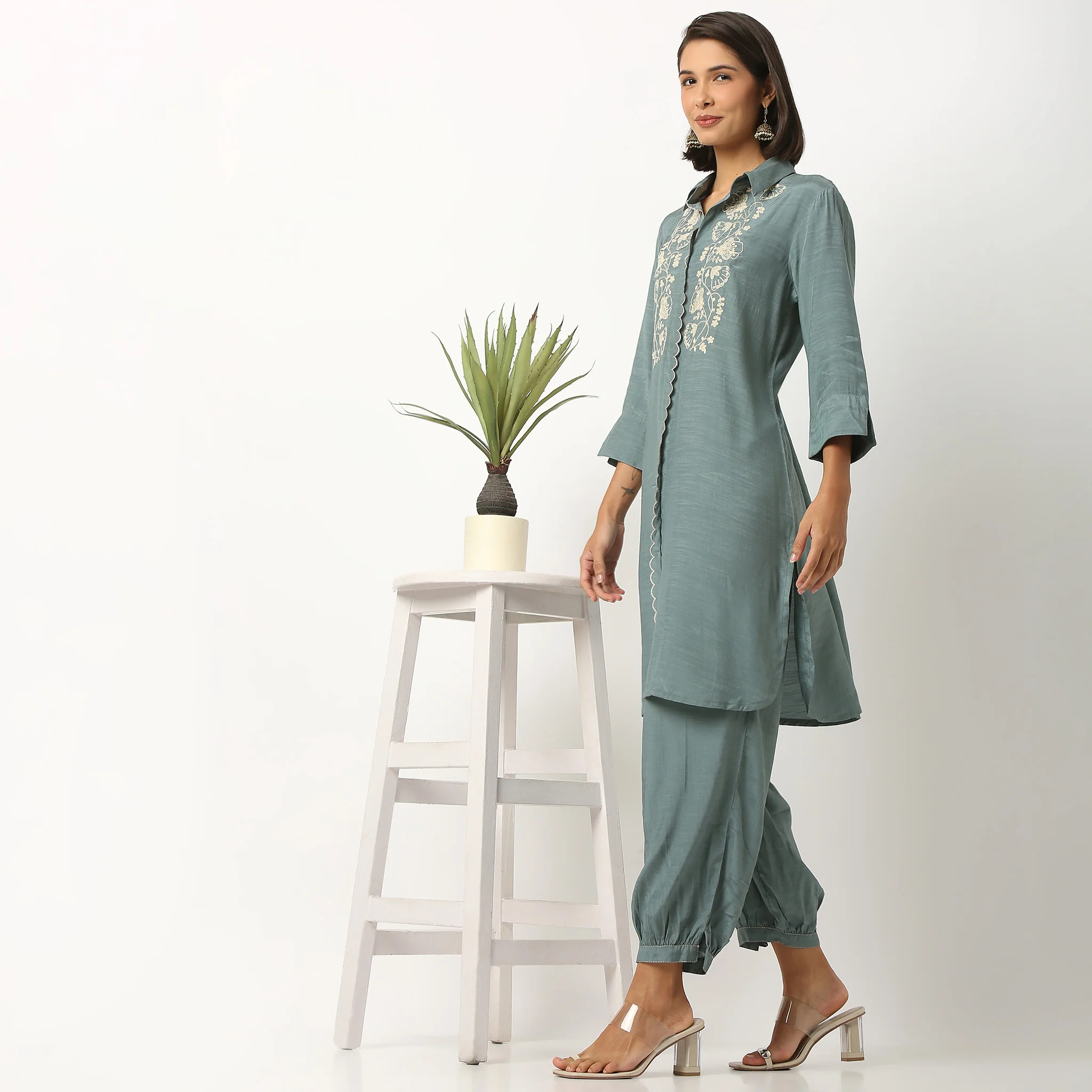 Embroidered Straight Kurta