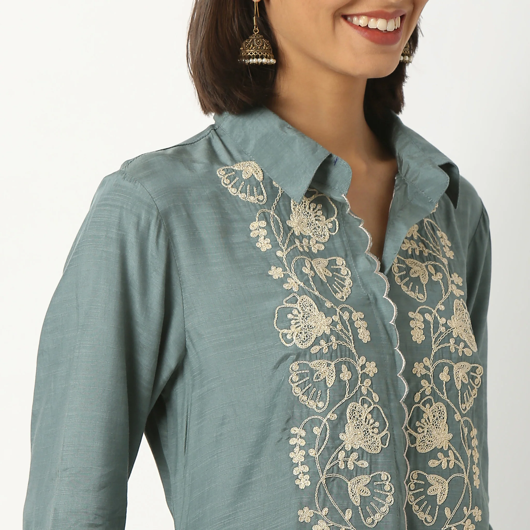 Embroidered Straight Kurta - Image 4