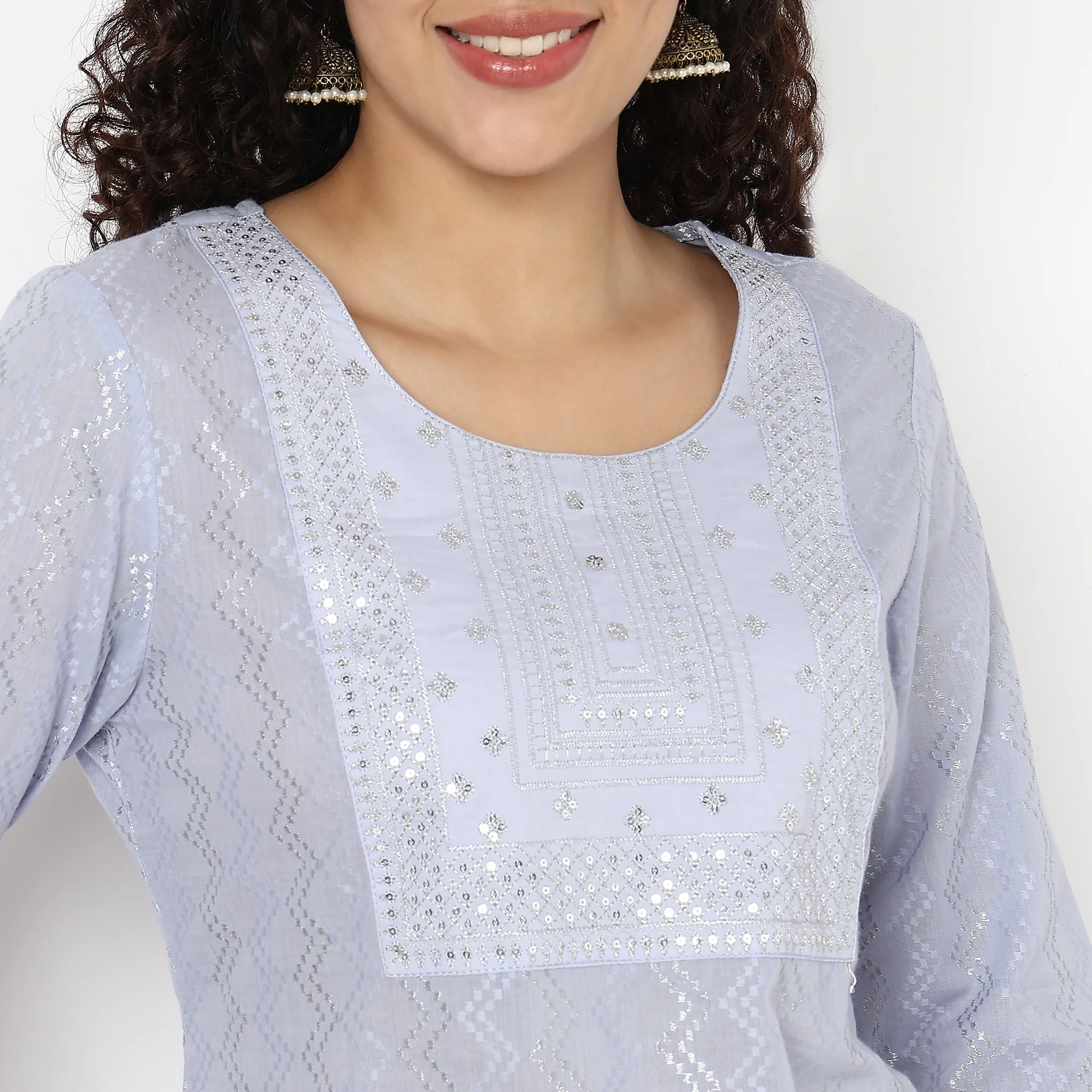 Embroidered Yoke Long Kurta - Image 4