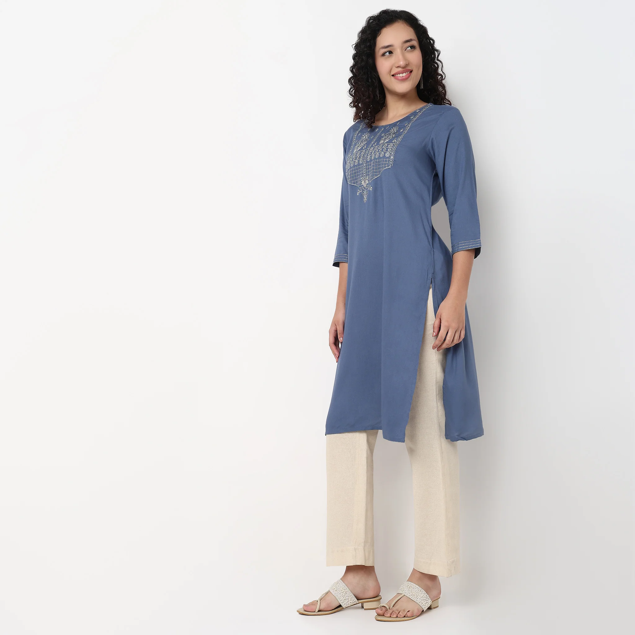 Embroidered Yoke Long Kurta - Image 5