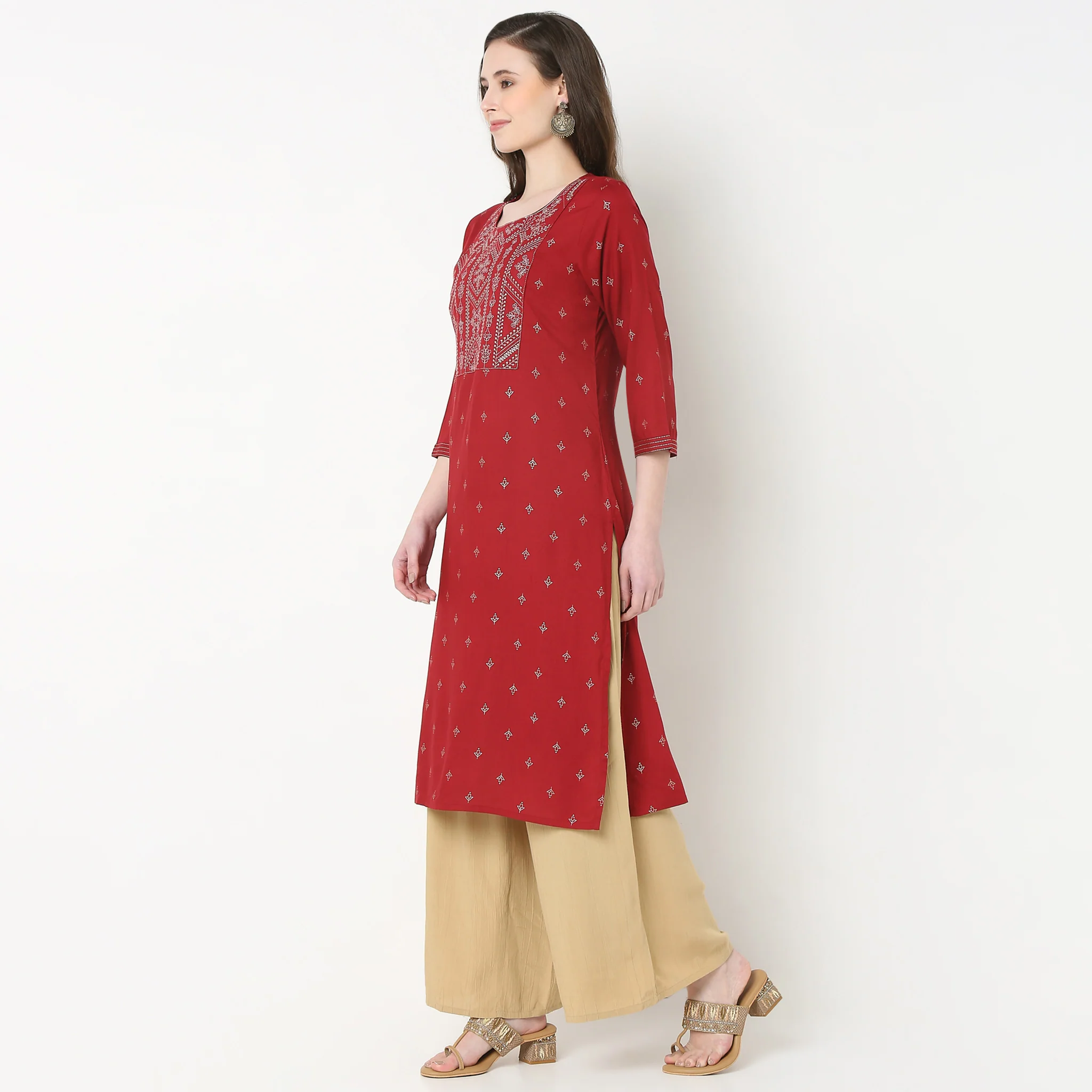 Embroidered Yoke Long Kurta - Image 5
