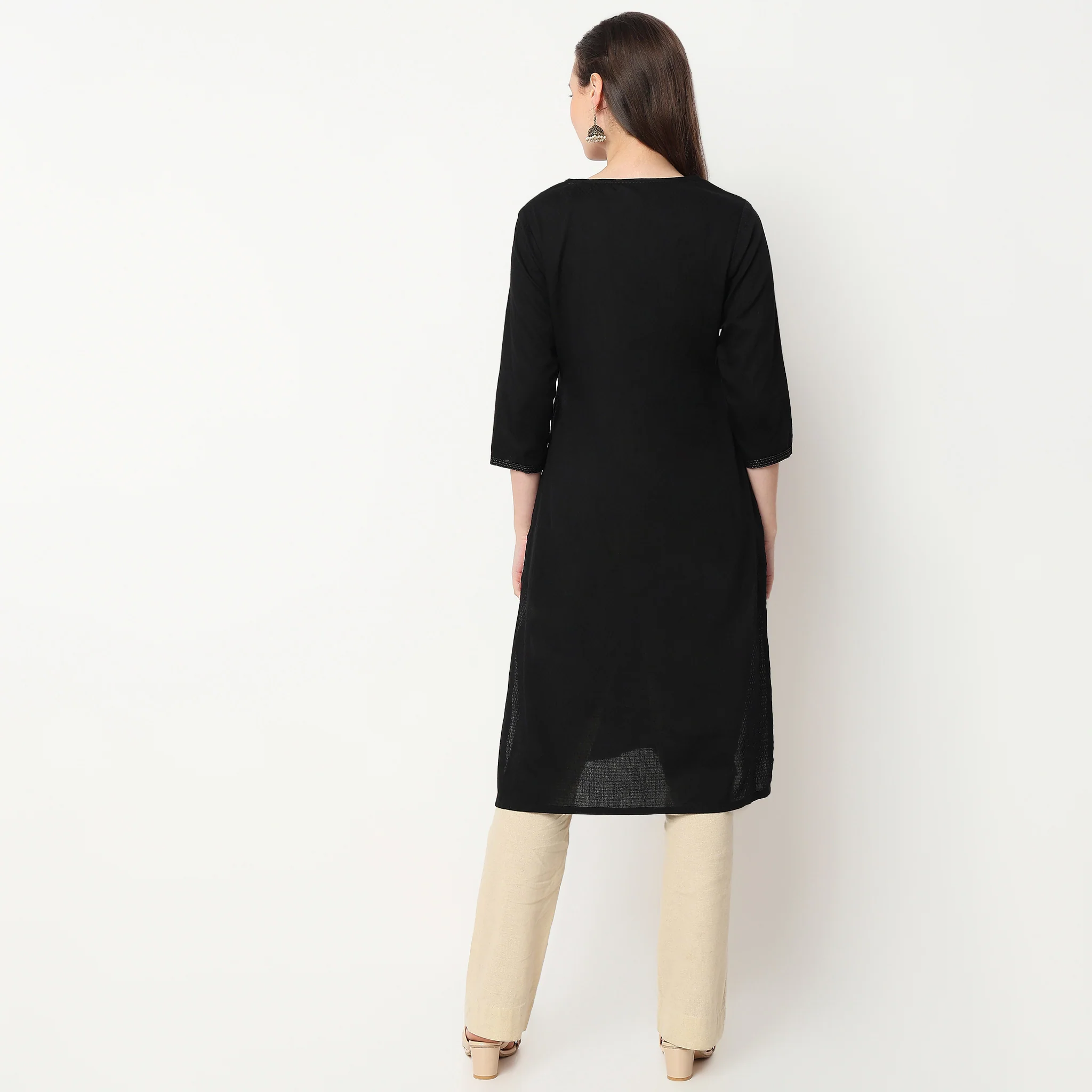 Embroidered Yoke Long Kurta - Image 3