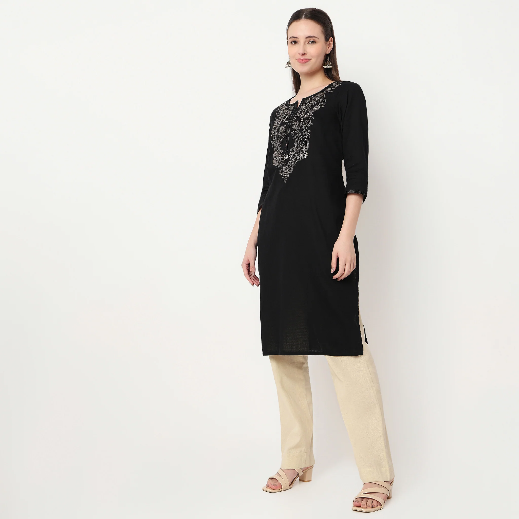 Embroidered Yoke Long Kurta - Image 5