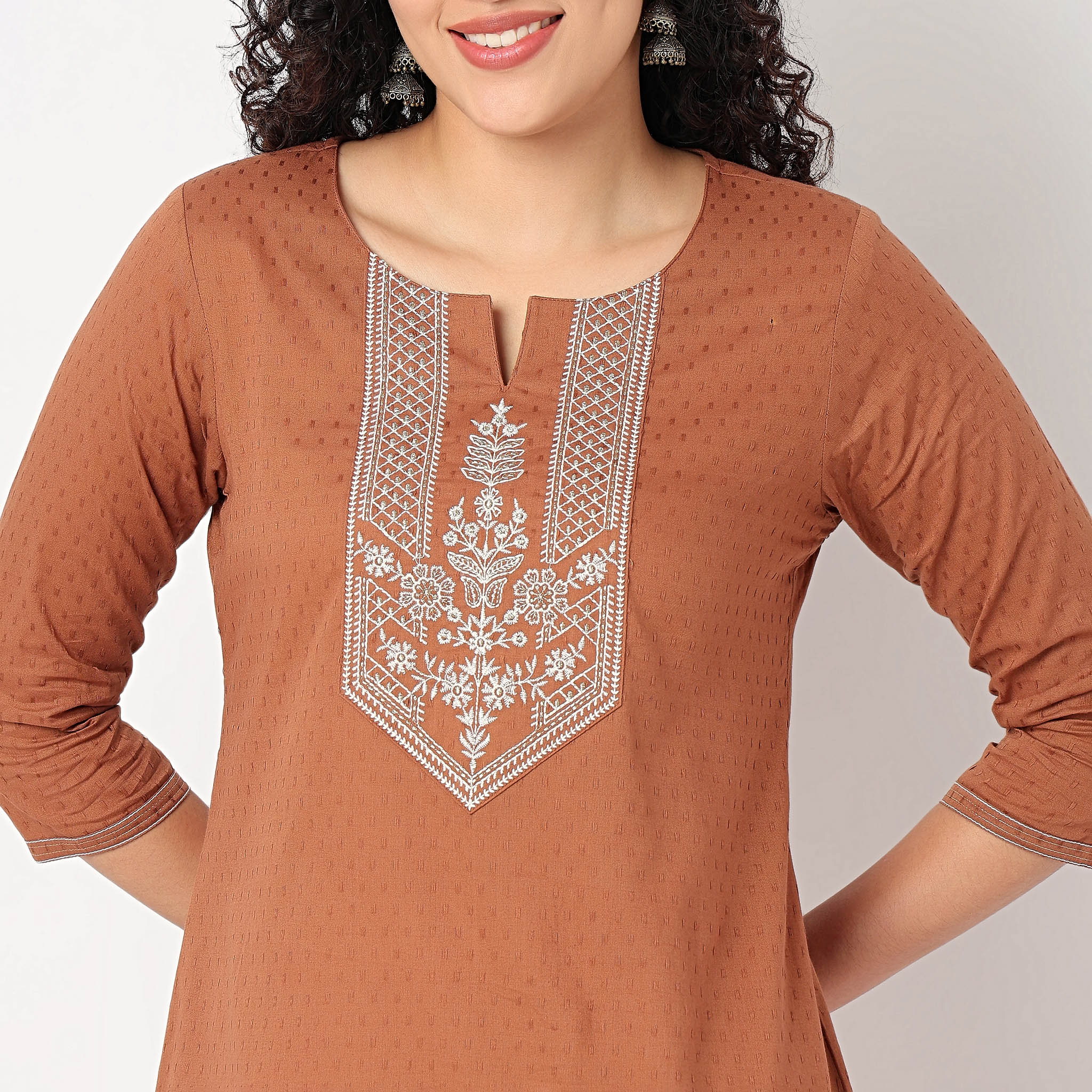 Embroidered Yoke Long Kurta - Image 4