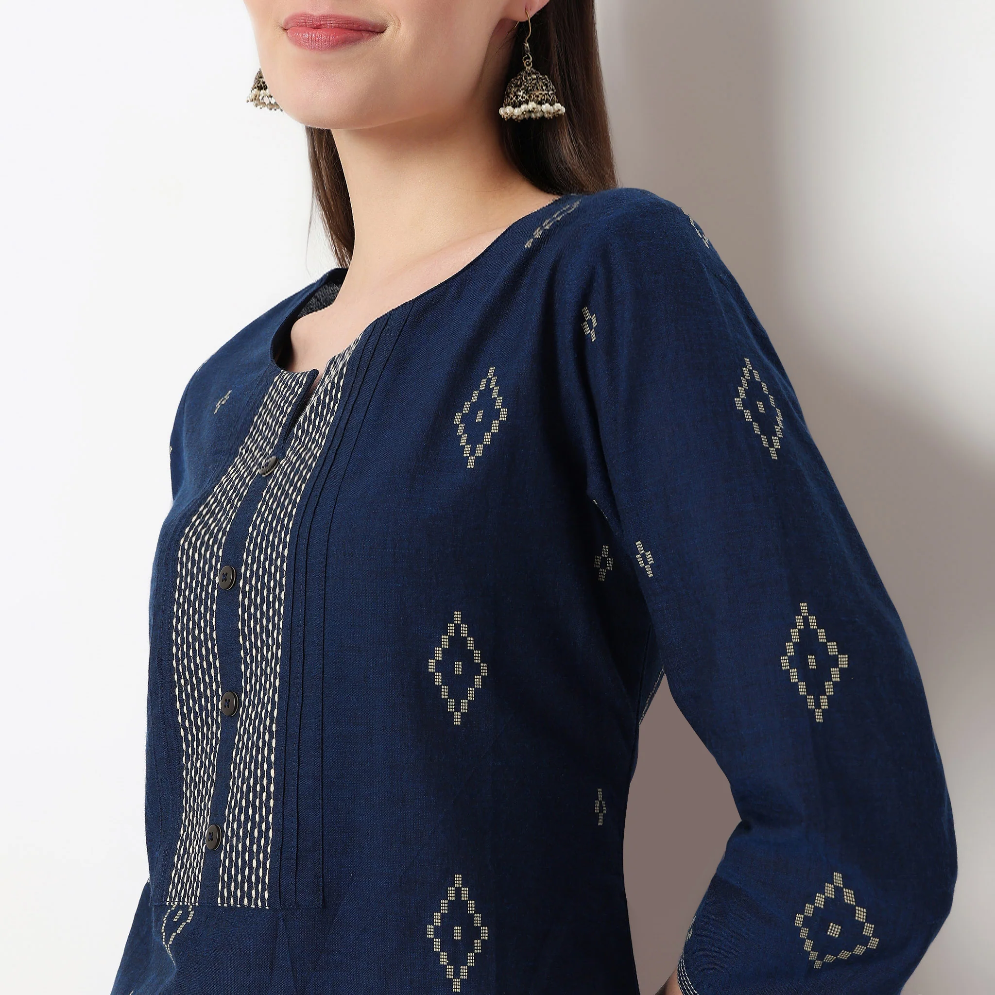 Embroidered Yoke Long Kurta - Image 4