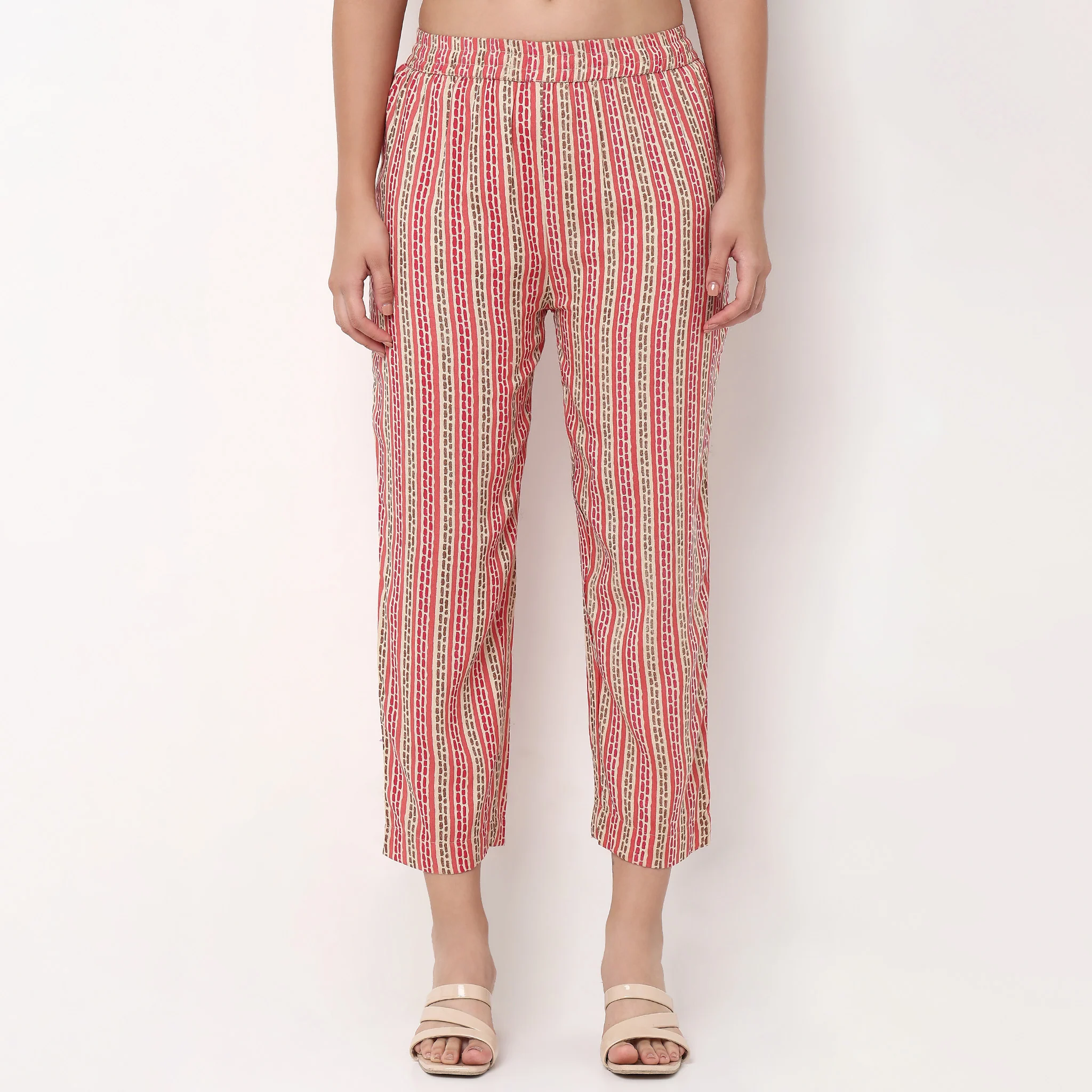 Essential Printed Straight Pants - Image 2