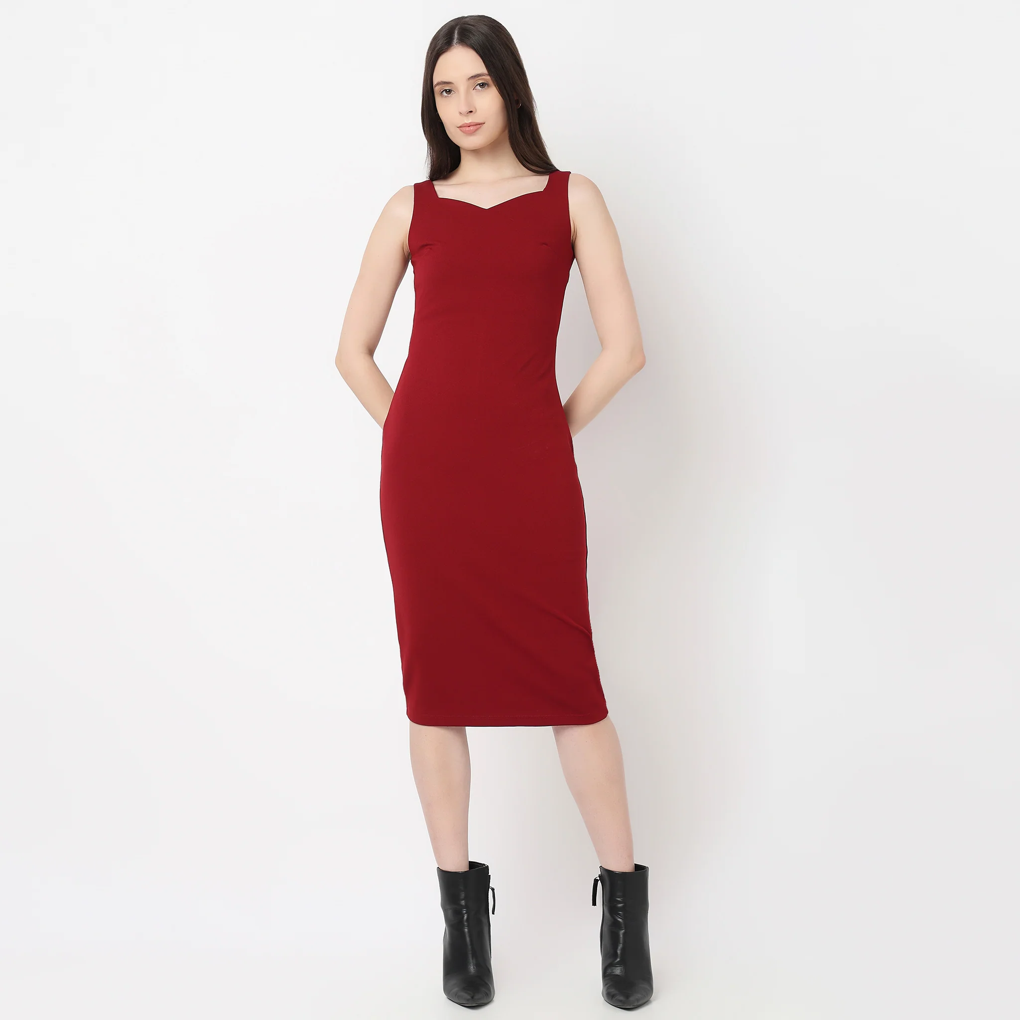 Fitted Betty Dress With Sweetheart Neckline - Image 2