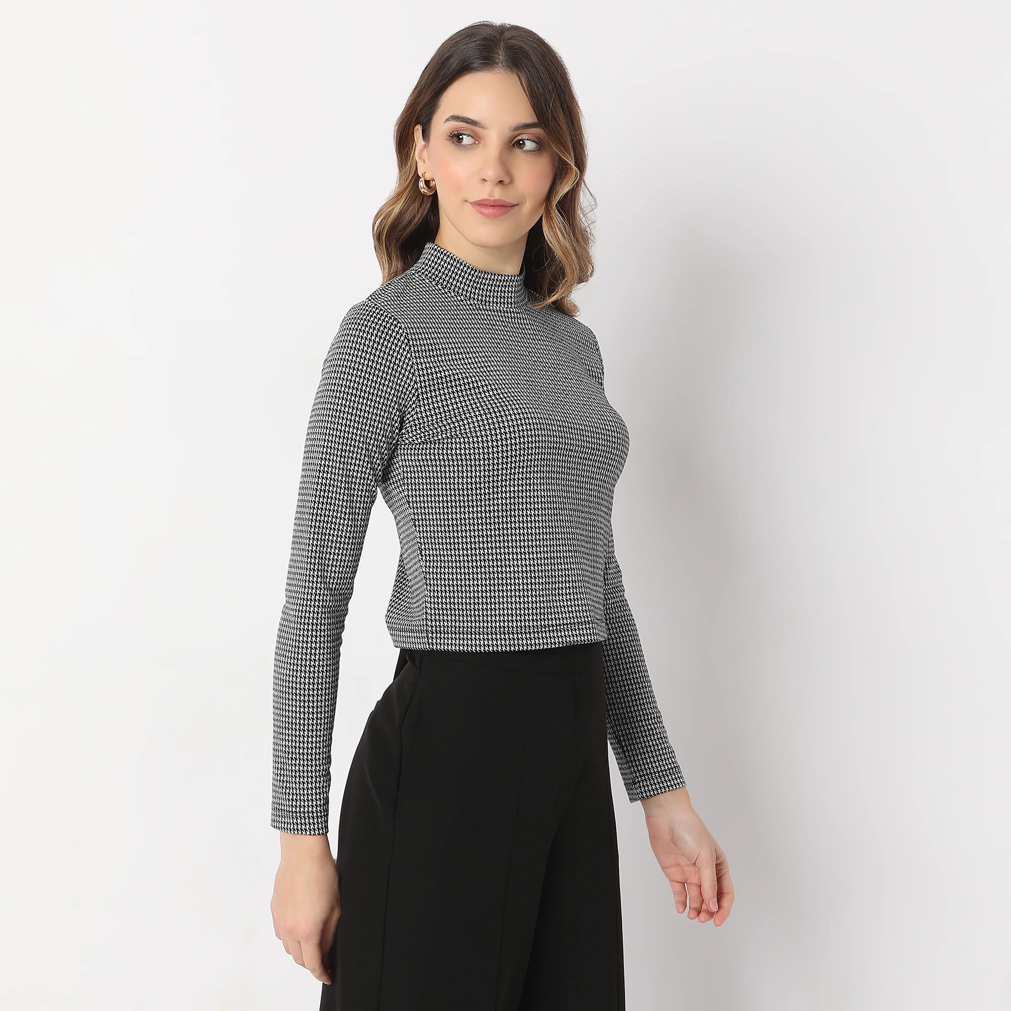 Fitted Houndstooth Mock Turtle Neck Full Sleeve T-Shirt - Image 4