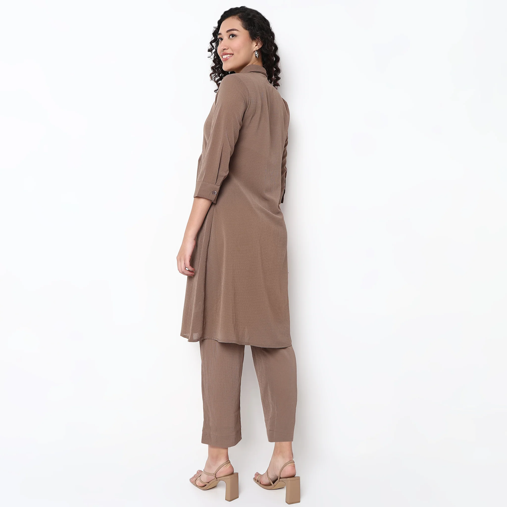 Flare Fit Box Inwared Pleat A-Line Kurta With Pant Set - Image 17