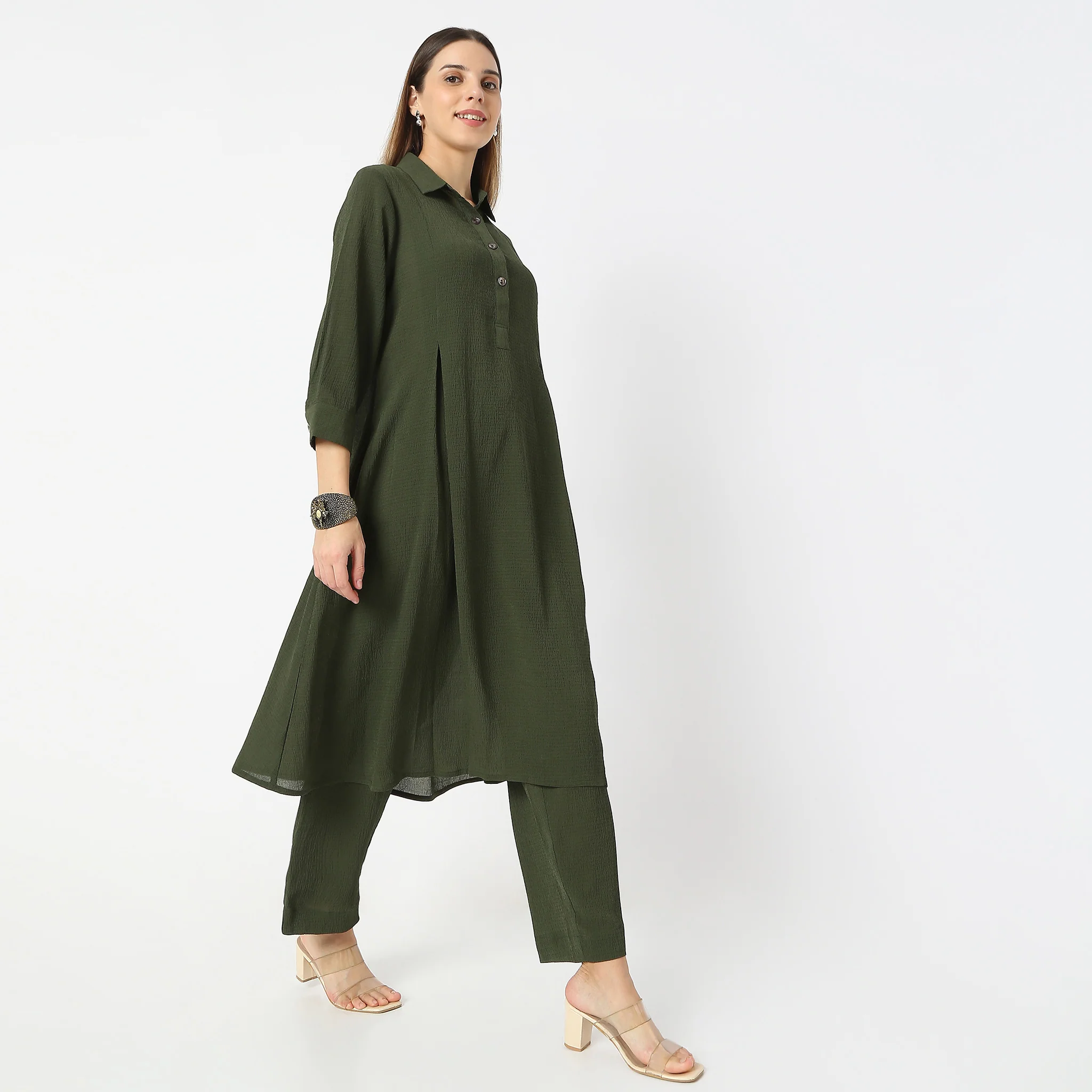 Flare Fit Box Inwared Pleat A-Line Kurta With Pant Set - Image 8
