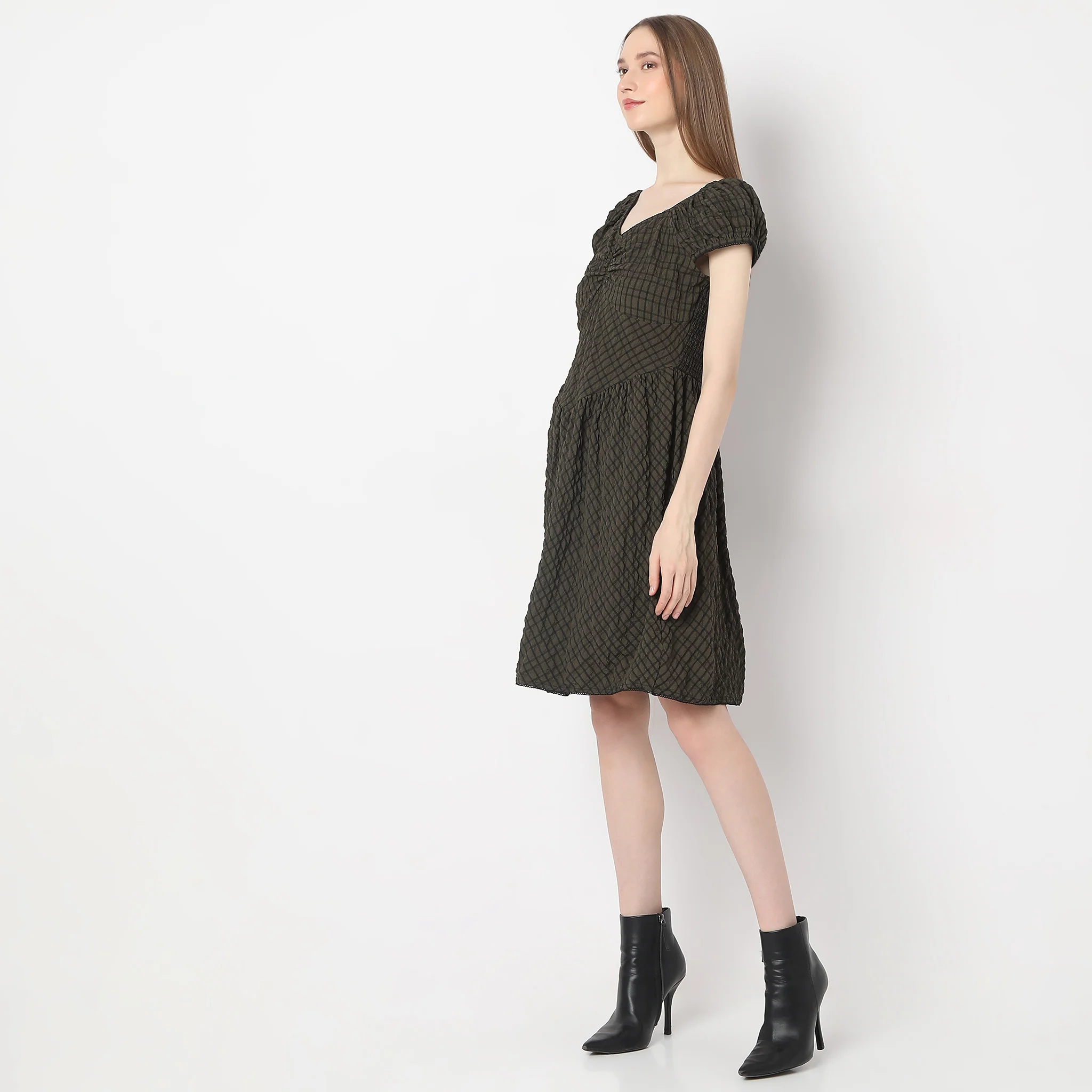 Flare Fit Checkered Knee Length Puff Sleeve Dress - Image 5