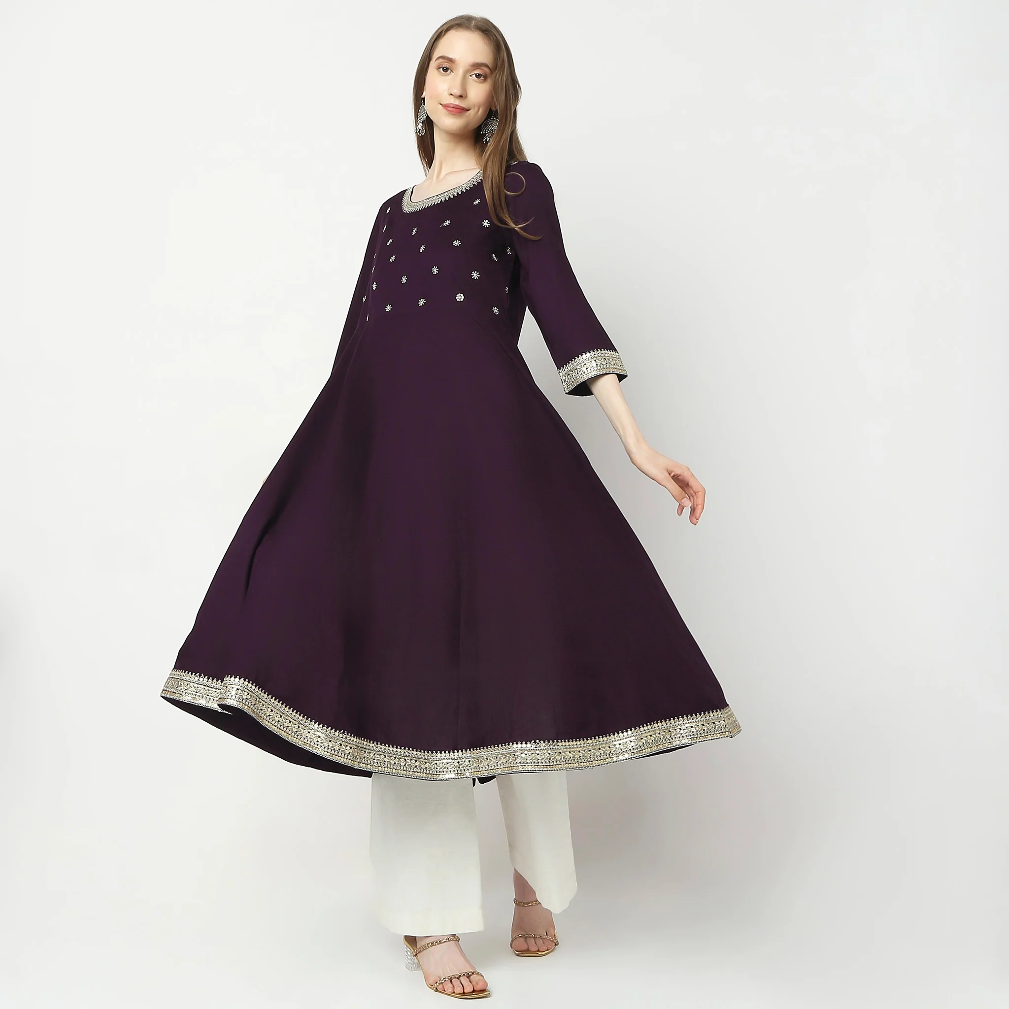 Flare Fit Embellished Kurta - Image 6