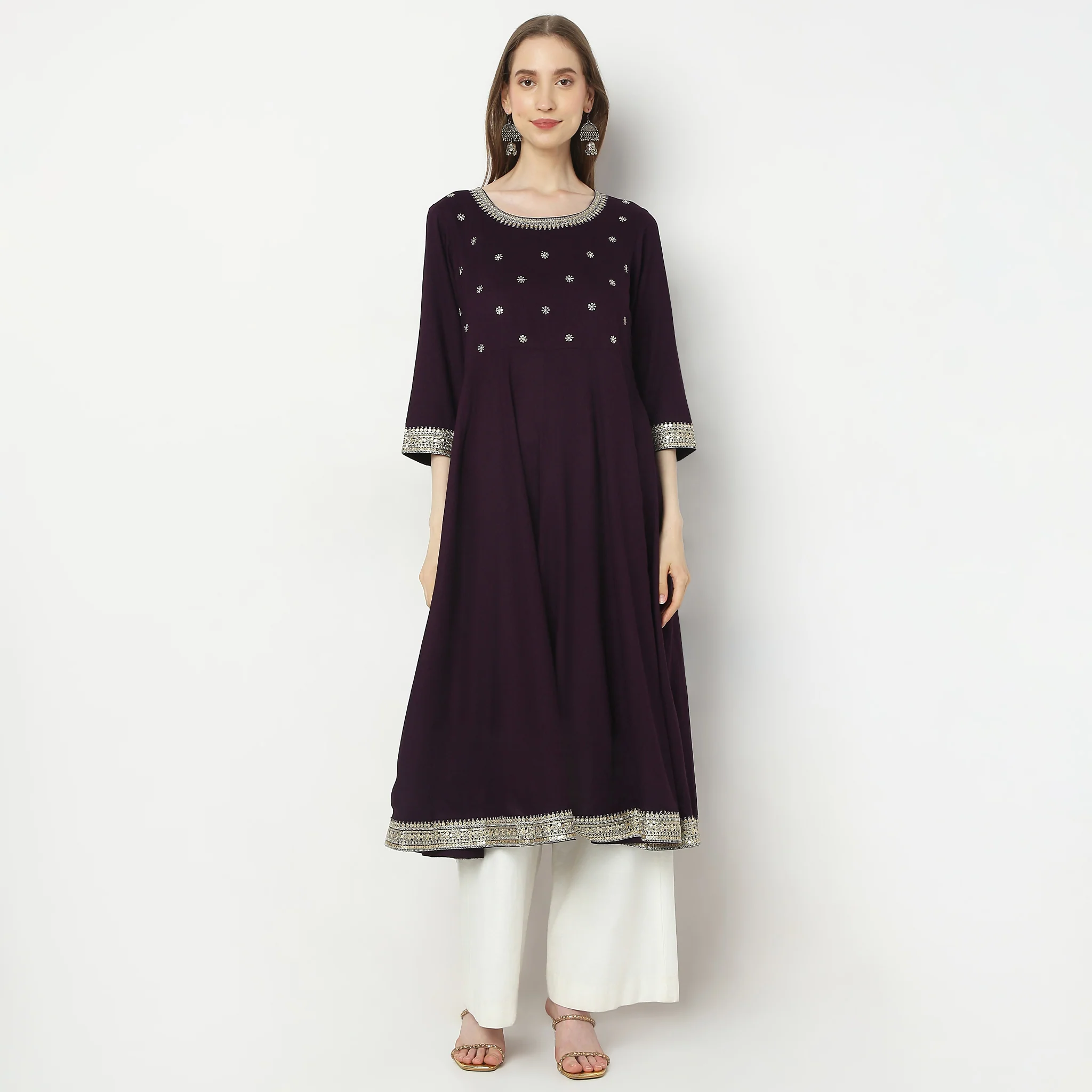 Flare Fit Embellished Kurta - Image 7