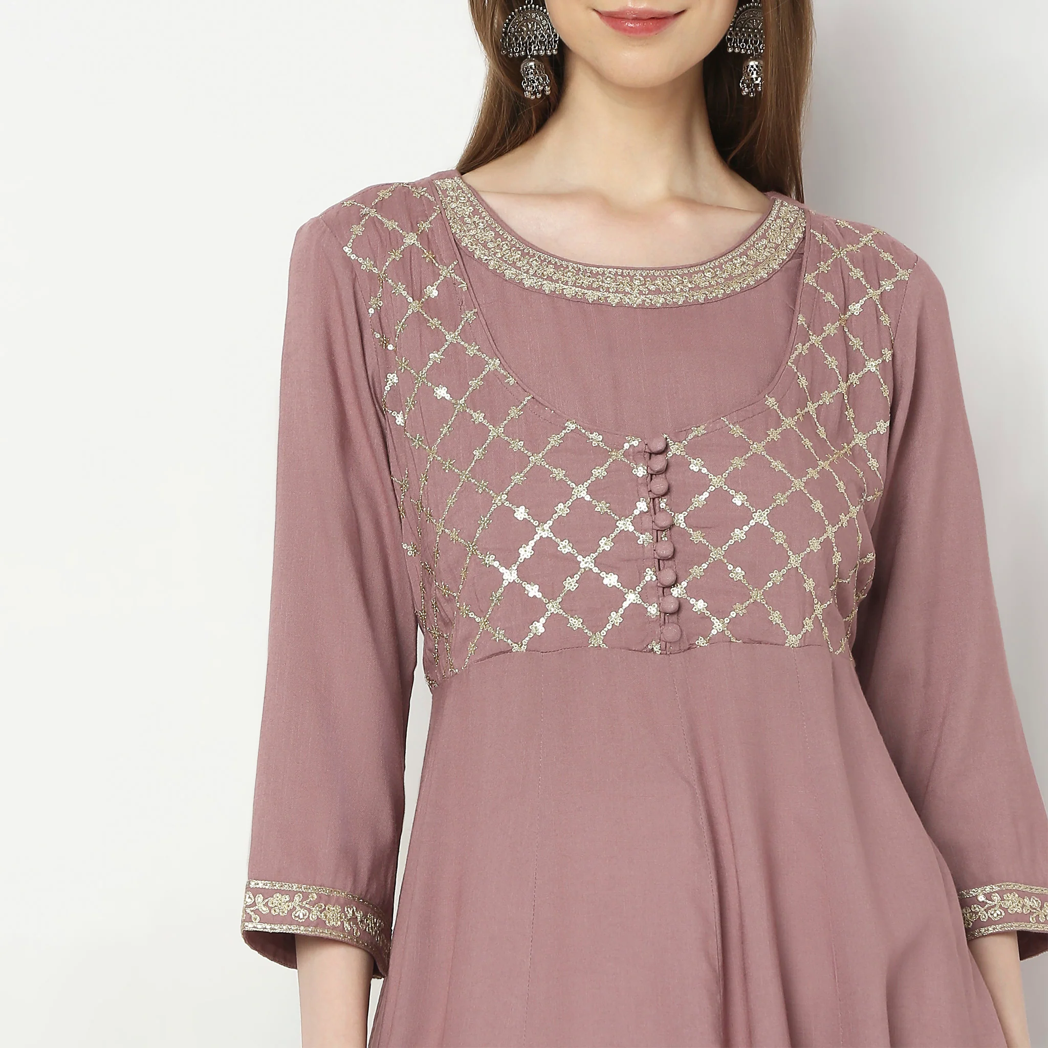 Flare Fit Embellished Kurta - Image 4