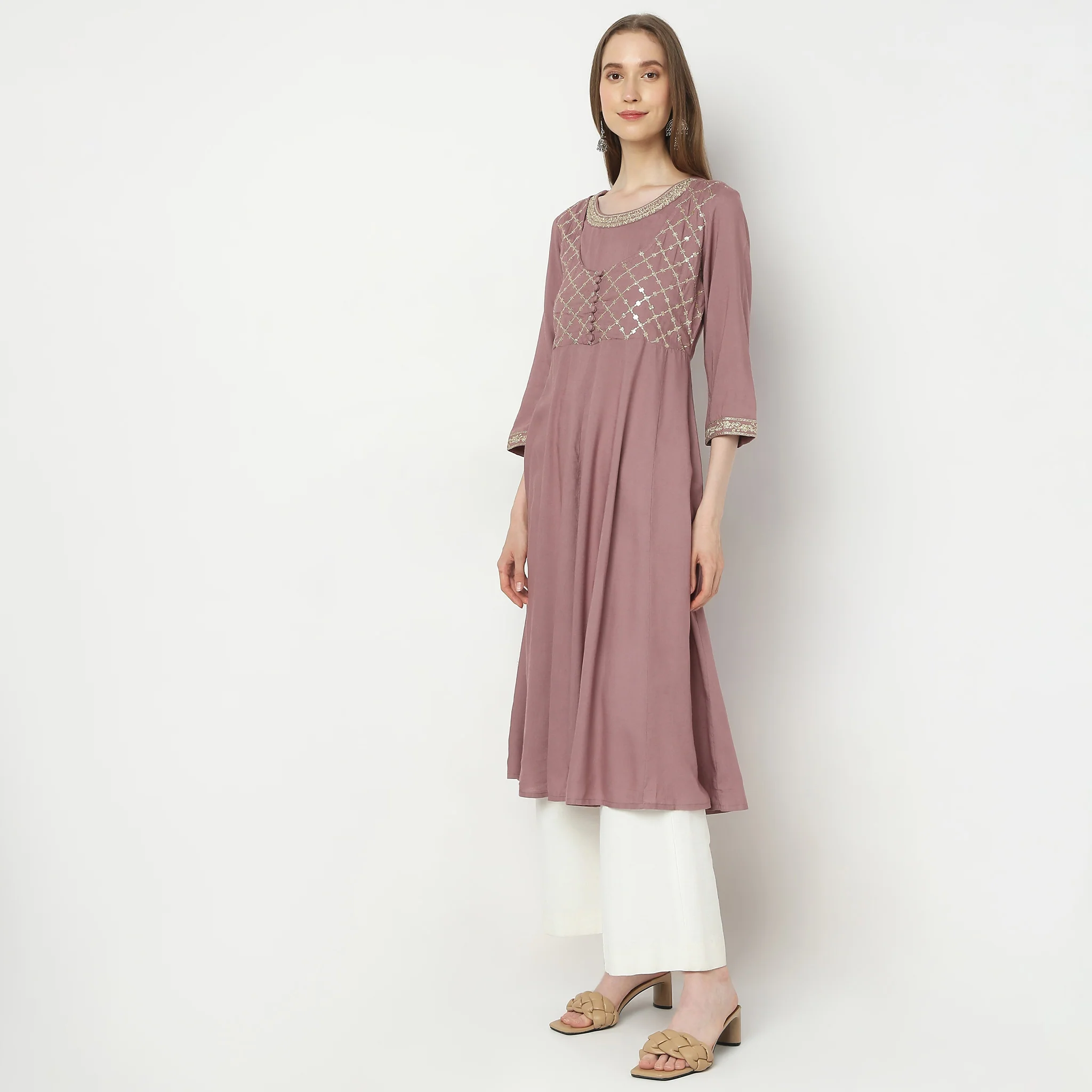 Flare Fit Embellished Kurta - Image 5