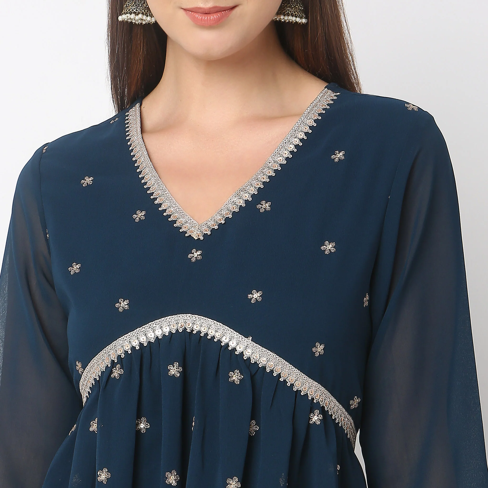 Flare Fit Embellished Kurta - Image 4