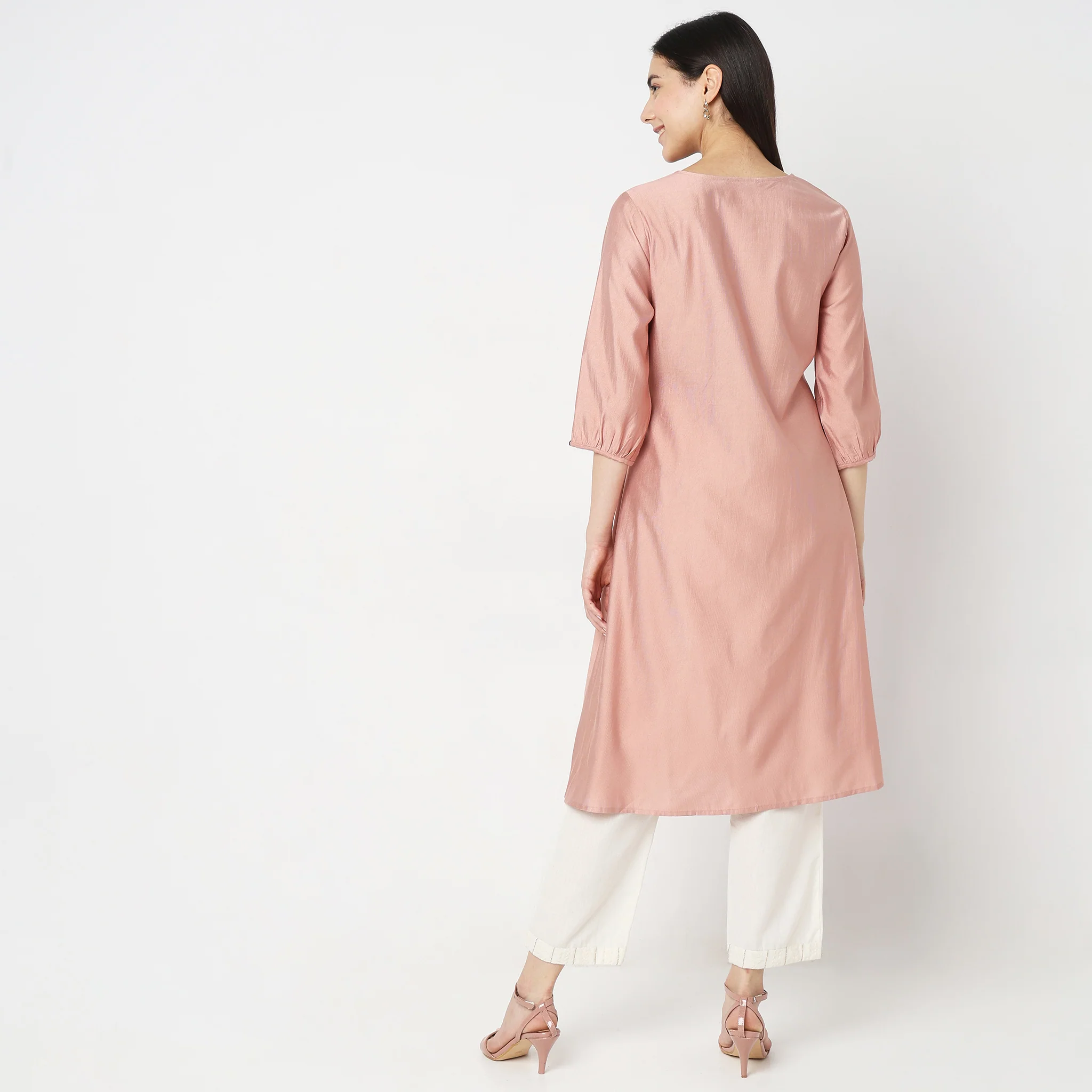Flare Fit Embellished Kurta - Image 3