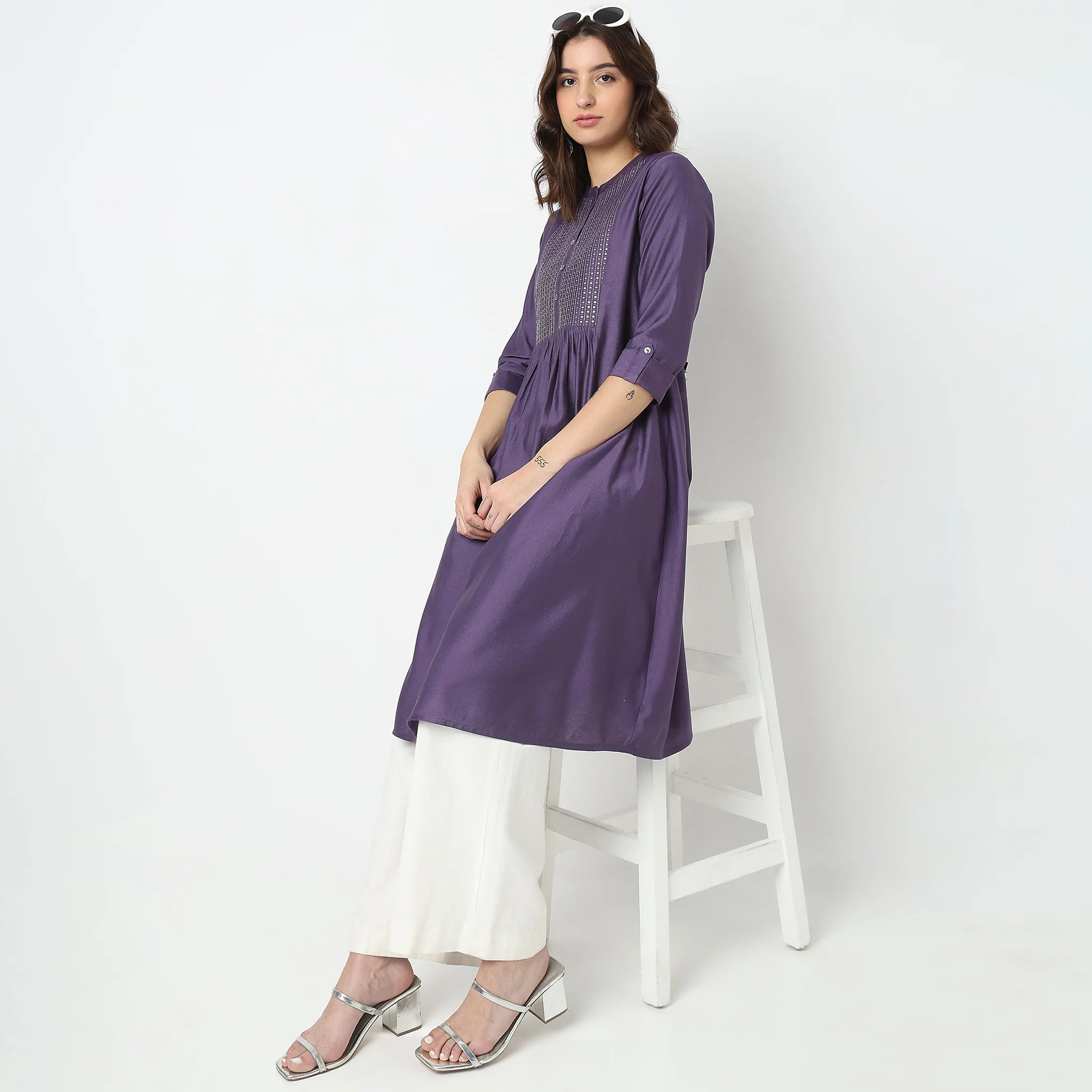 Flare Fit Embellished Kurta - Image 6