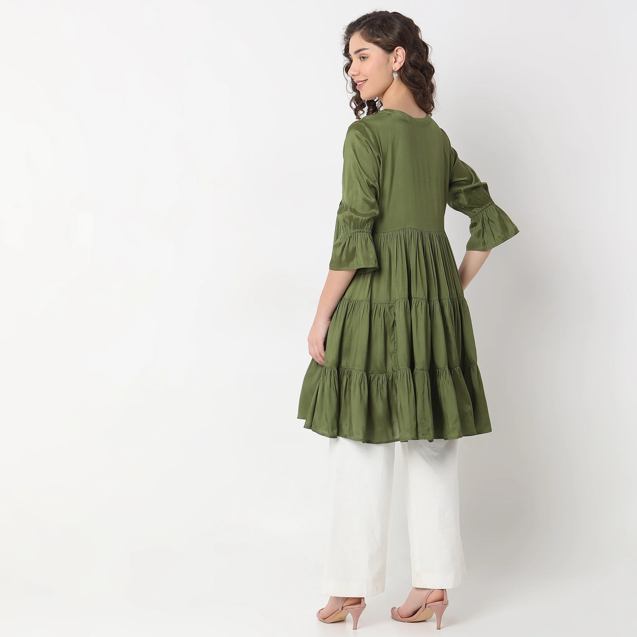 Flare Fit Embellished Kurta - Image 3