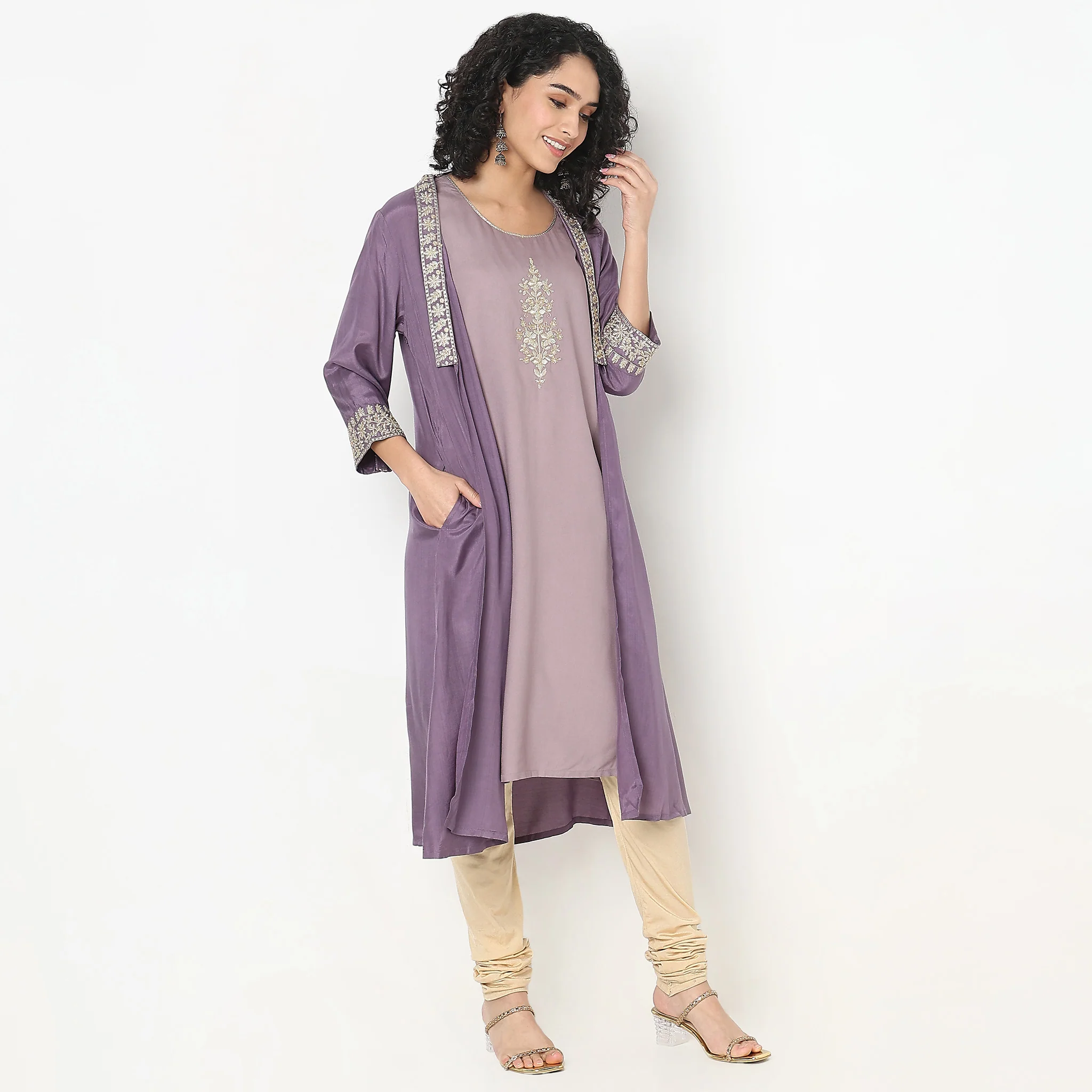 Flare Fit Embellished Kurta - Image 5