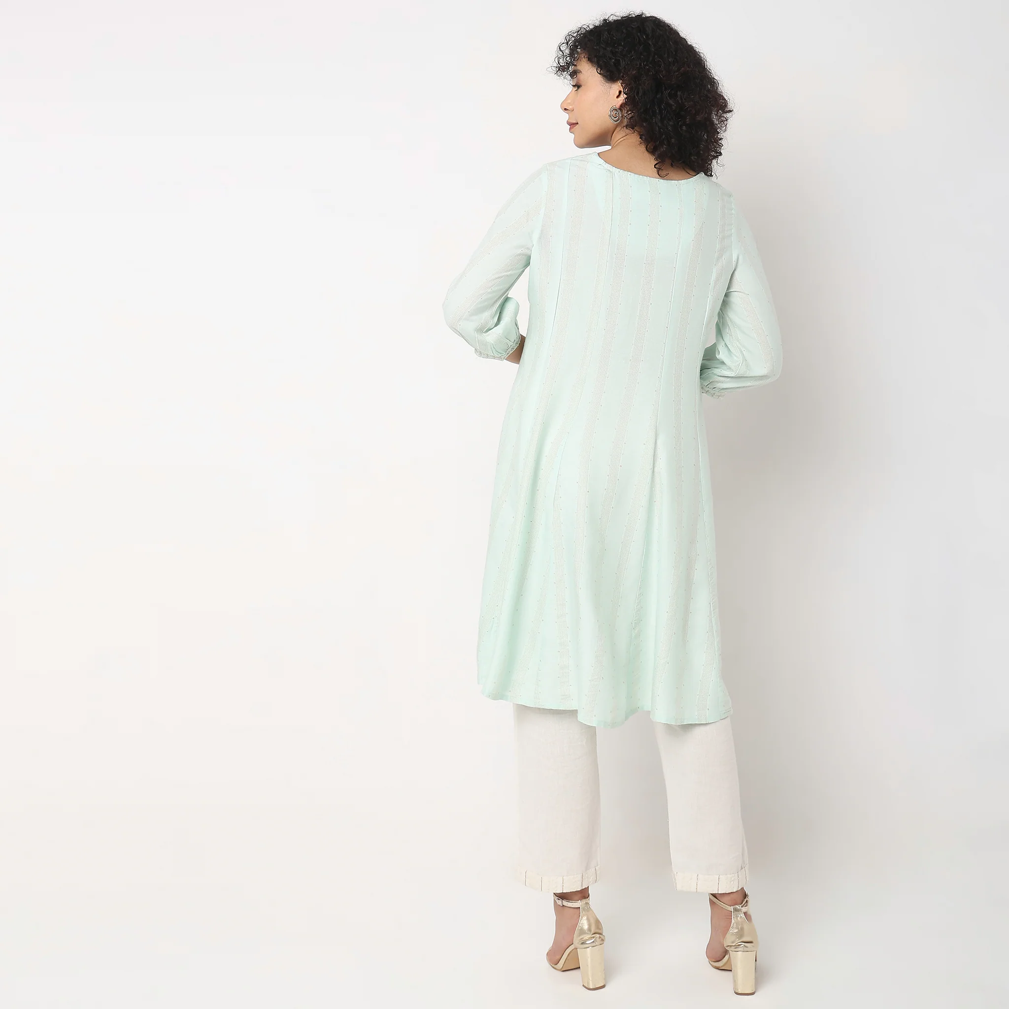 Flare Fit Embellished Kurta - Image 3