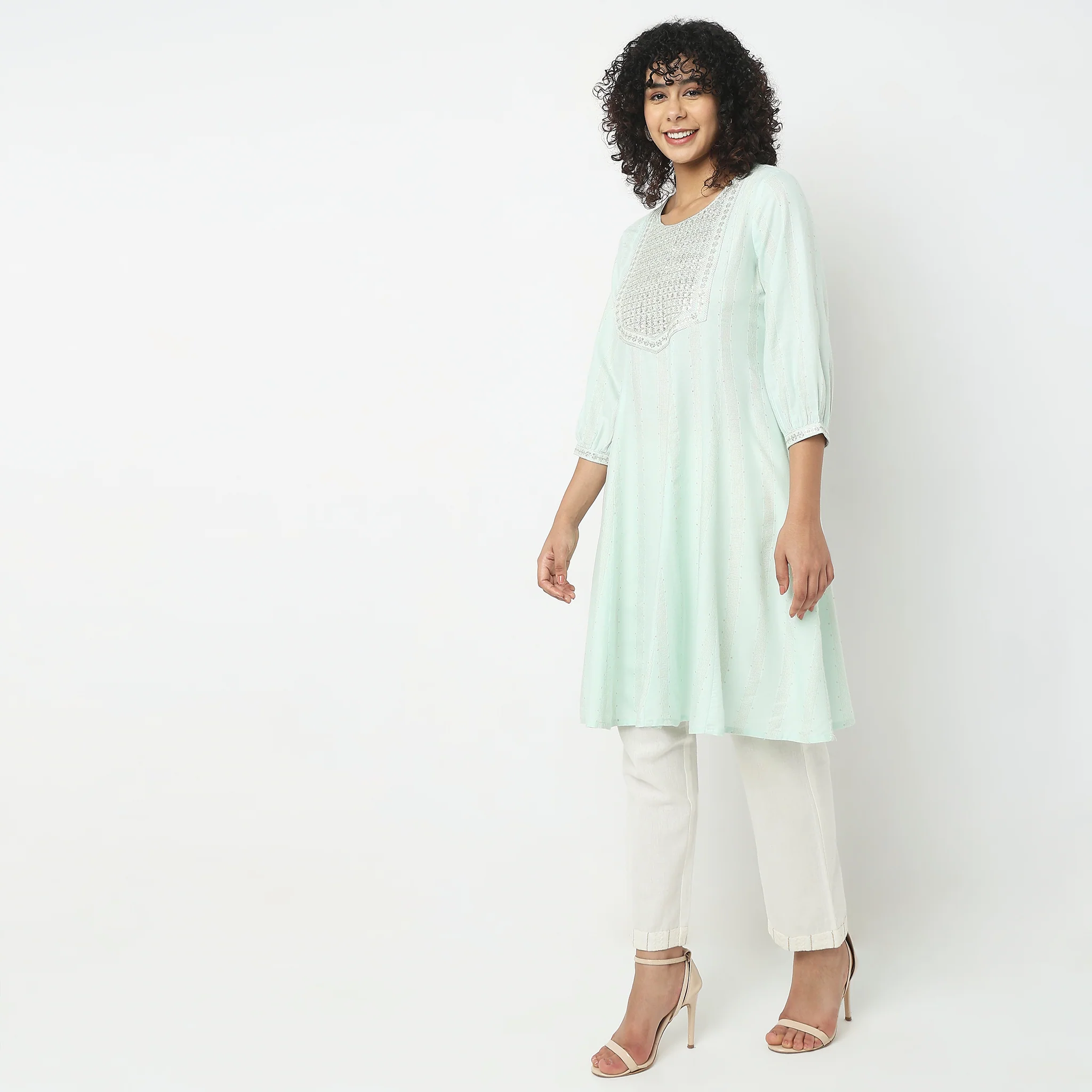 Flare Fit Embellished Kurta - Image 5